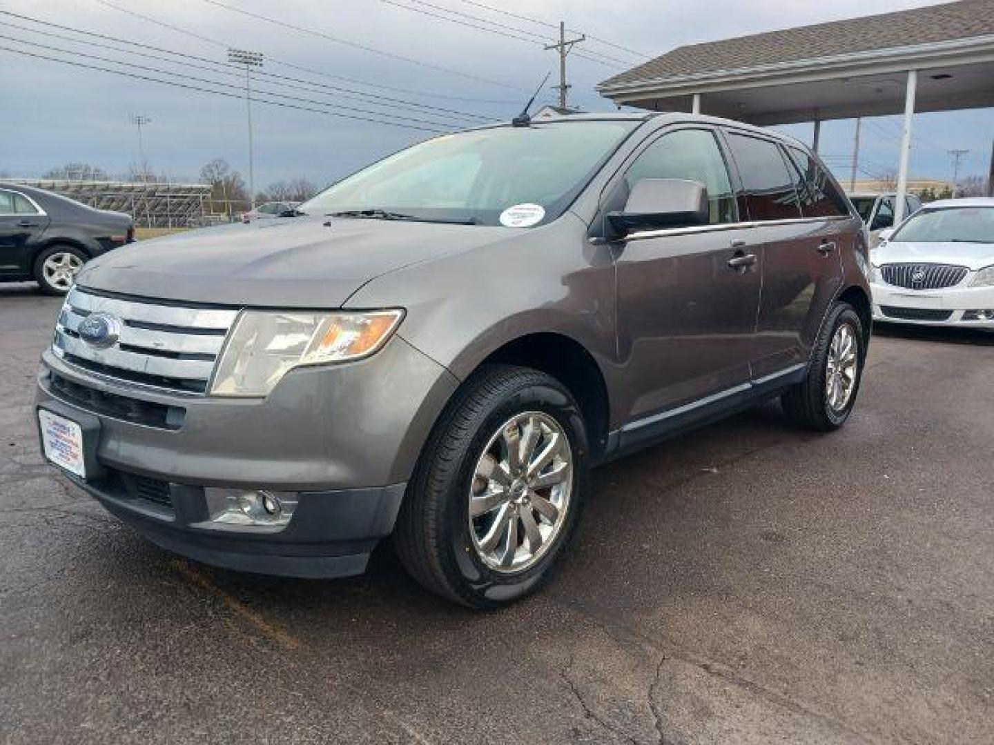 2009 Sterling Grey Metallic Ford Edge Limited FWD (2FMDK39C79B) with an 3.5L V6 DOHC 24V engine, 6-Speed Automatic transmission, located at 880 E. National Road, Vandalia, OH, 45377, (937) 908-9800, 39.892189, -84.181015 - Photo#2