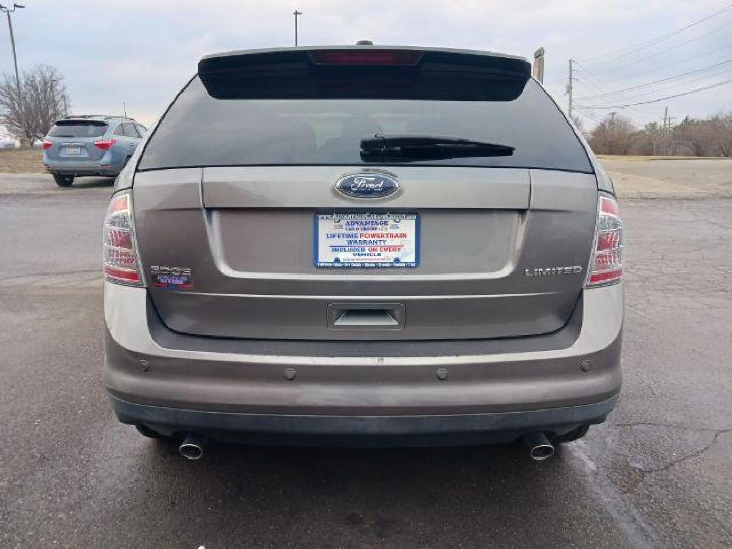 2009 Sterling Grey Metallic Ford Edge Limited FWD (2FMDK39C79B) with an 3.5L V6 DOHC 24V engine, 6-Speed Automatic transmission, located at 880 E. National Road, Vandalia, OH, 45377, (937) 908-9800, 39.892189, -84.181015 - Photo#5