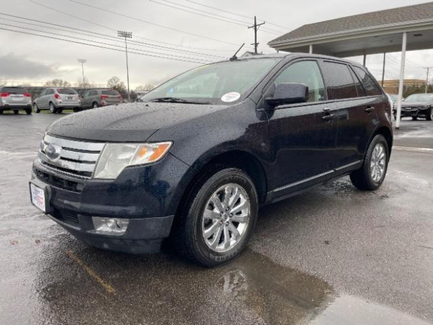 2009 Black Ford Edge SEL FWD (2FMDK38C29B) with an 3.5L V6 DOHC 24V engine, 6-Speed Automatic transmission, located at 1230 East Main St, Xenia, OH, 45385, (937) 908-9800, 39.687321, -83.910294 - Photo#1