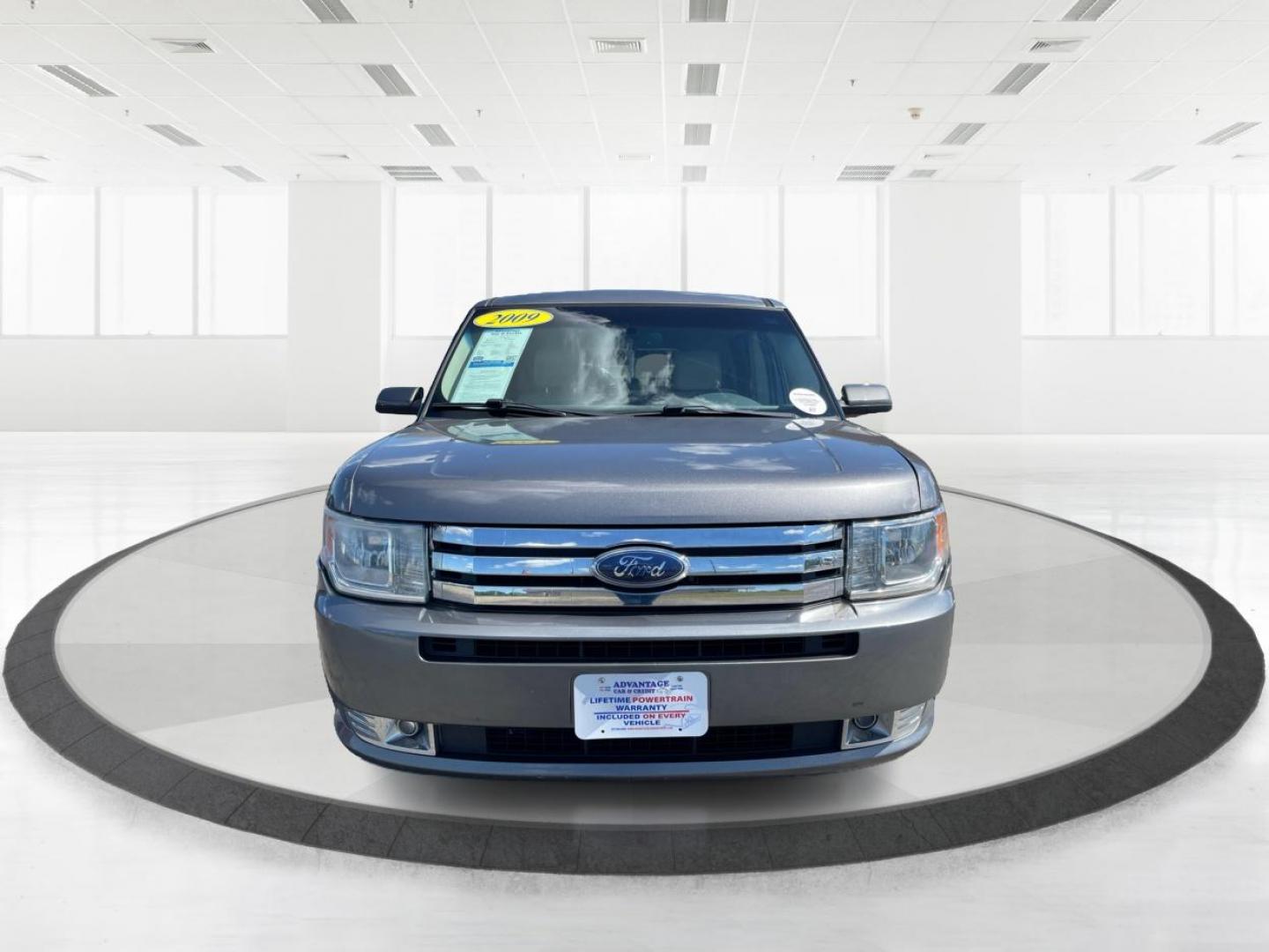 2009 Sterling Grey Metallic Ford Flex SEL FWD (2FMDK52C09B) with an 3.5L V6 DOHC 24V engine, 6-Speed Automatic transmission, located at 880 E. National Road, Vandalia, OH, 45377, (937) 908-9800, 39.892189, -84.181015 - Photo#6