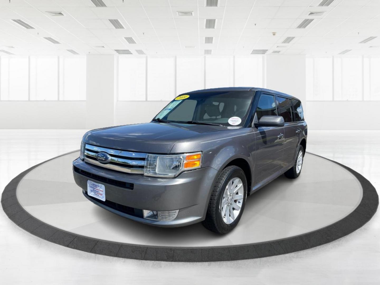 2009 Sterling Grey Metallic Ford Flex SEL FWD (2FMDK52C09B) with an 3.5L V6 DOHC 24V engine, 6-Speed Automatic transmission, located at 880 E. National Road, Vandalia, OH, 45377, (937) 908-9800, 39.892189, -84.181015 - Photo#7