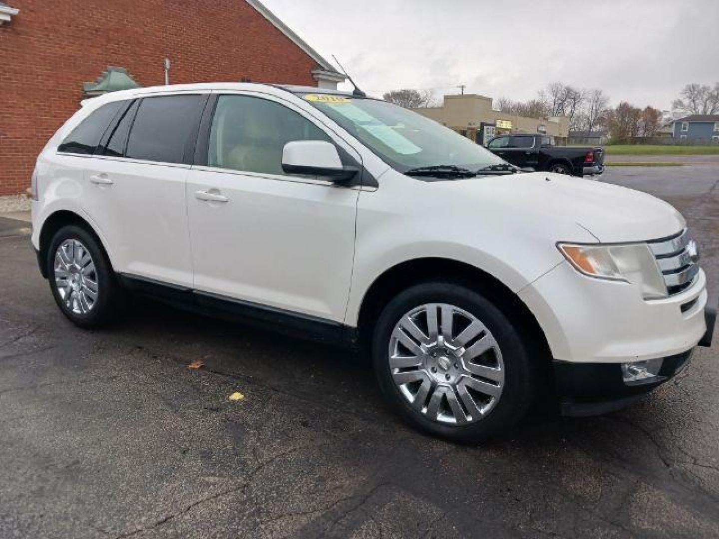 2010 White Platinum Tricoat Metallic Ford Edge Limited AWD (2FMDK4KCXAB) with an 3.5L V6 DOHC 24V engine, 6-Speed Automatic transmission, located at 1951 S Dayton Lakeview Rd., New Carlisle, OH, 45344, (937) 908-9800, 39.890999, -84.050255 - Photo#0