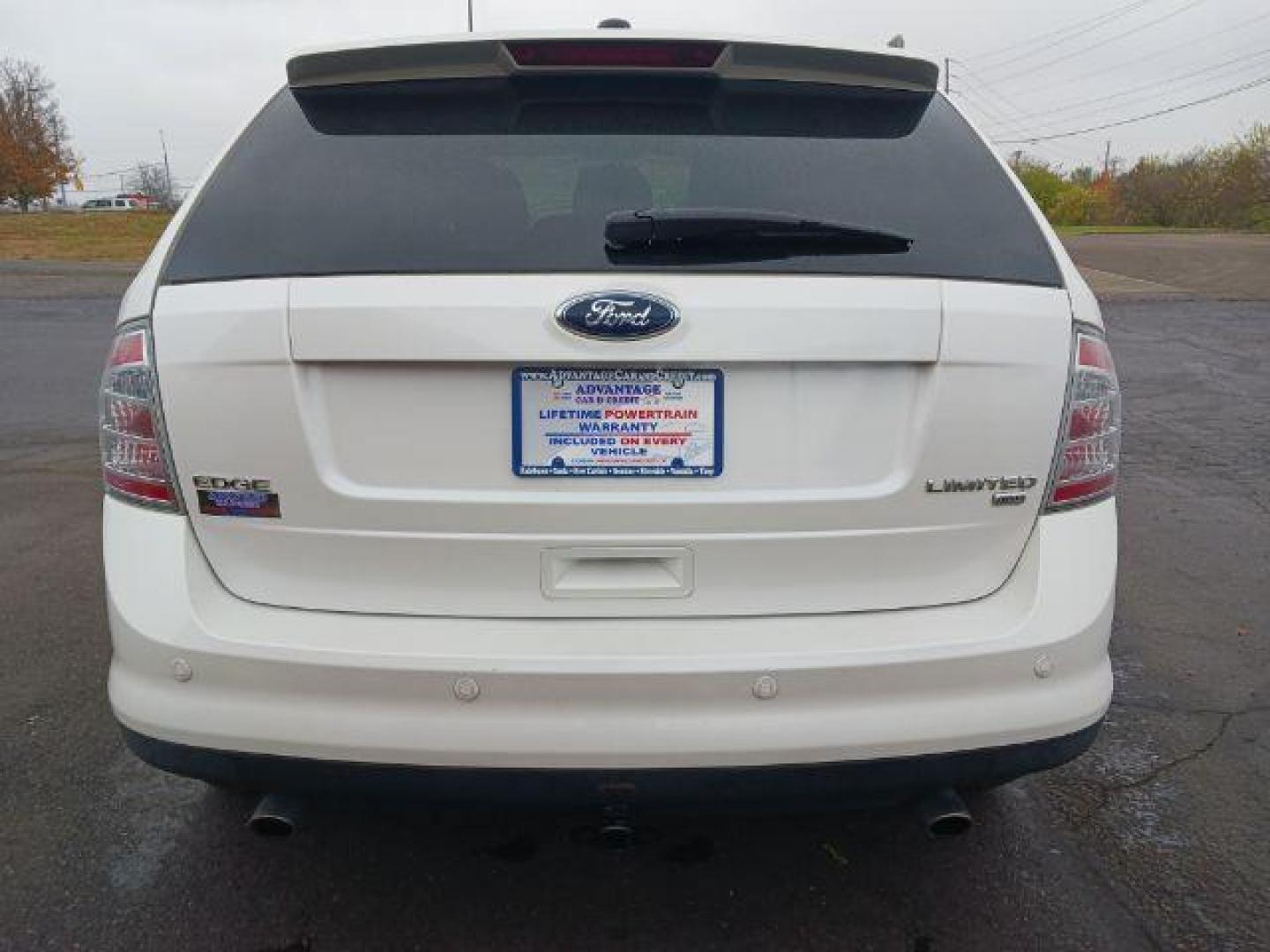 2010 White Platinum Tricoat Metallic Ford Edge Limited AWD (2FMDK4KCXAB) with an 3.5L V6 DOHC 24V engine, 6-Speed Automatic transmission, located at 1951 S Dayton Lakeview Rd., New Carlisle, OH, 45344, (937) 908-9800, 39.890999, -84.050255 - Photo#5