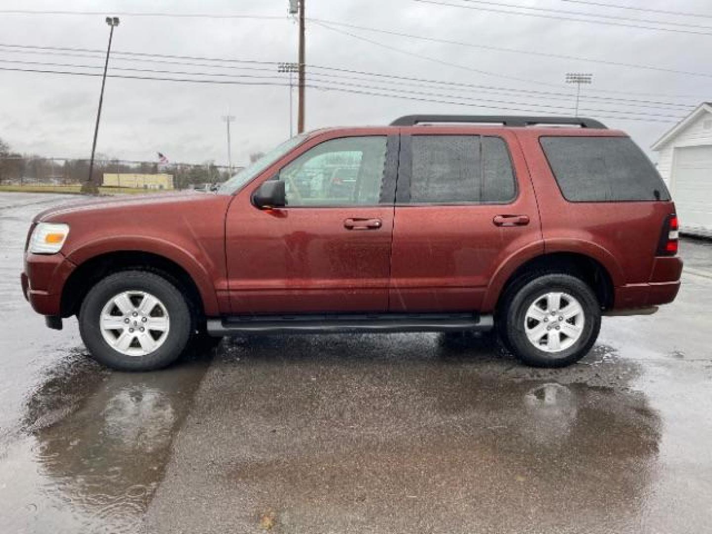 2010 Dark Copper Metallic Ford Explorer XLT 4.0L 4WD (1FMEU7DE2AU) with an 4.0L V6 SOHC 16V engine, 5-Speed Automatic transmission, located at 1230 East Main St, Xenia, OH, 45385, (937) 908-9800, 39.687321, -83.910294 - Photo#2