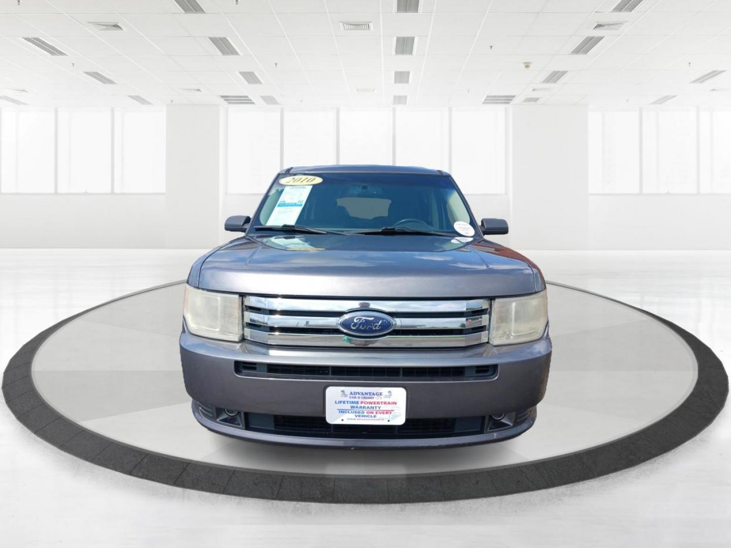 2010 Sterling Grey Metallic Ford Flex (2FMGK5BC0AB) with an 3.5L V6 DOHC 24V engine, 6-Speed Automatic Overdrive transmission, located at 1230 East Main St, Xenia, OH, 45385, (937) 908-9800, 39.687321, -83.910294 - Photo#6