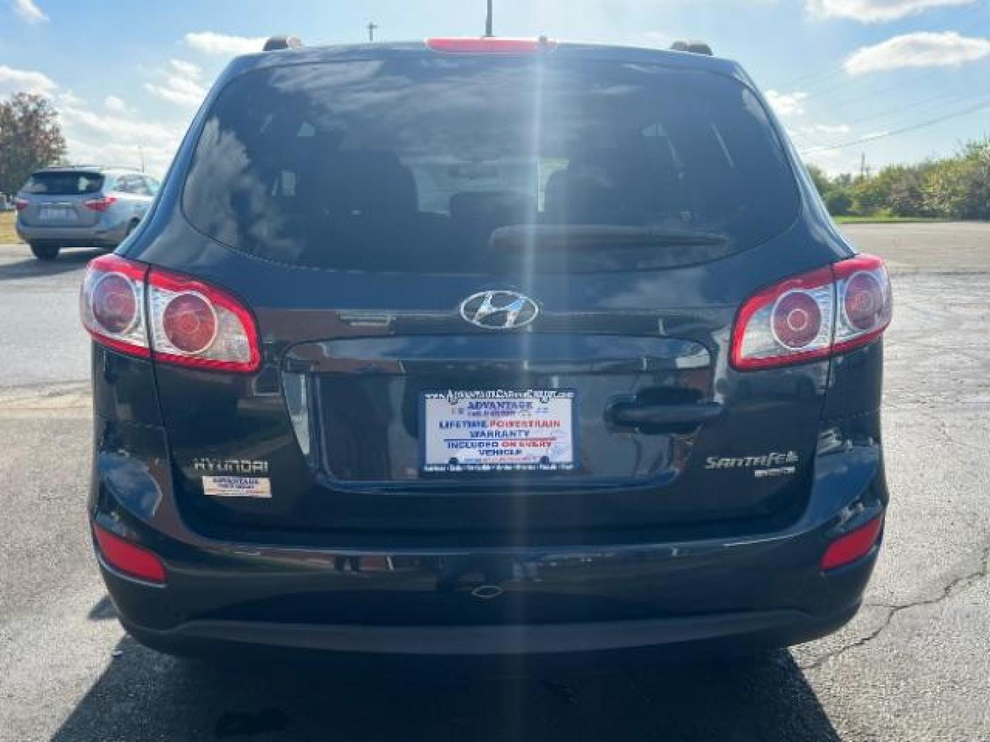 2010 Gray Hyundai Santa Fe GLS (5NMSGDAB1AH) , 6V transmission, located at 401 Woodman Dr, Riverside, OH, 45431, (937) 908-9800, 39.763779, -84.122063 - Photo#4