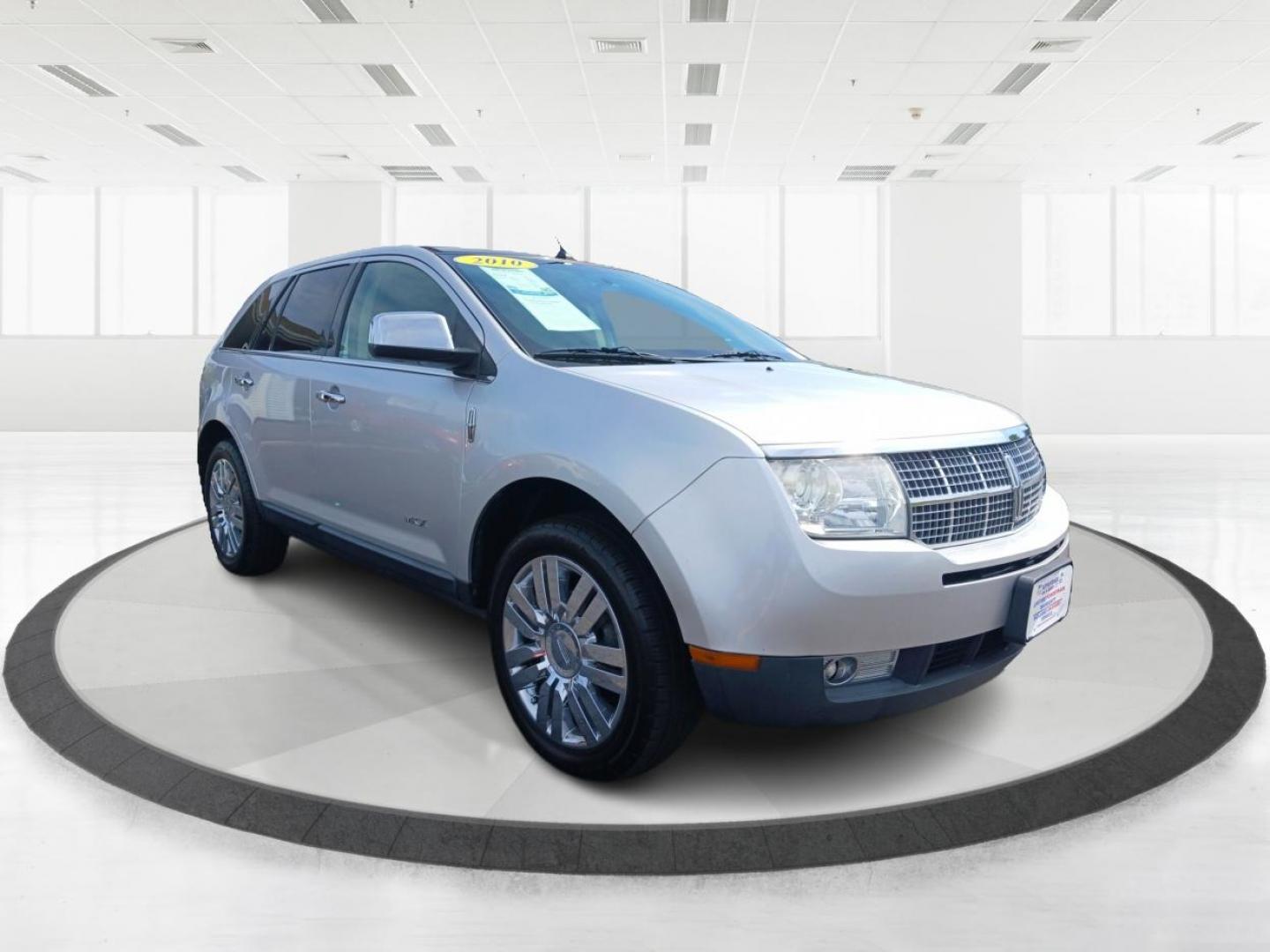 2010 Ingot Silver Metallic Lincoln MKX AWD (2LMDJ8JC0AB) with an 3.5L V6 DOHC 24V engine, 6-Speed Automatic transmission, located at 1230 East Main St, Xenia, OH, 45385, (937) 908-9800, 39.687321, -83.910294 - Photo#0