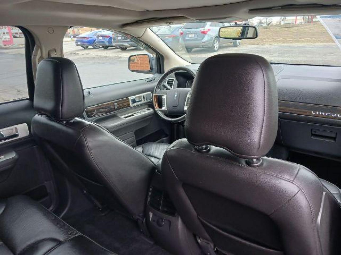 2010 Tuxedo Black Metallic Lincoln MKX AWD (2LMDJ8JC6AB) with an 3.5L V6 DOHC 24V engine, 6-Speed Automatic transmission, located at 4508 South Dixie Dr, Moraine, OH, 45439, (937) 908-9800, 39.690136, -84.216438 - Photo#10