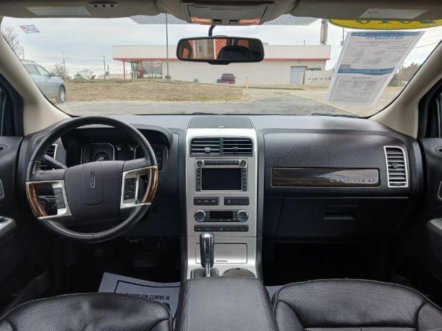 2010 Tuxedo Black Metallic Lincoln MKX AWD (2LMDJ8JC6AB) with an 3.5L V6 DOHC 24V engine, 6-Speed Automatic transmission, located at 4508 South Dixie Dr, Moraine, OH, 45439, (937) 908-9800, 39.690136, -84.216438 - Photo#7