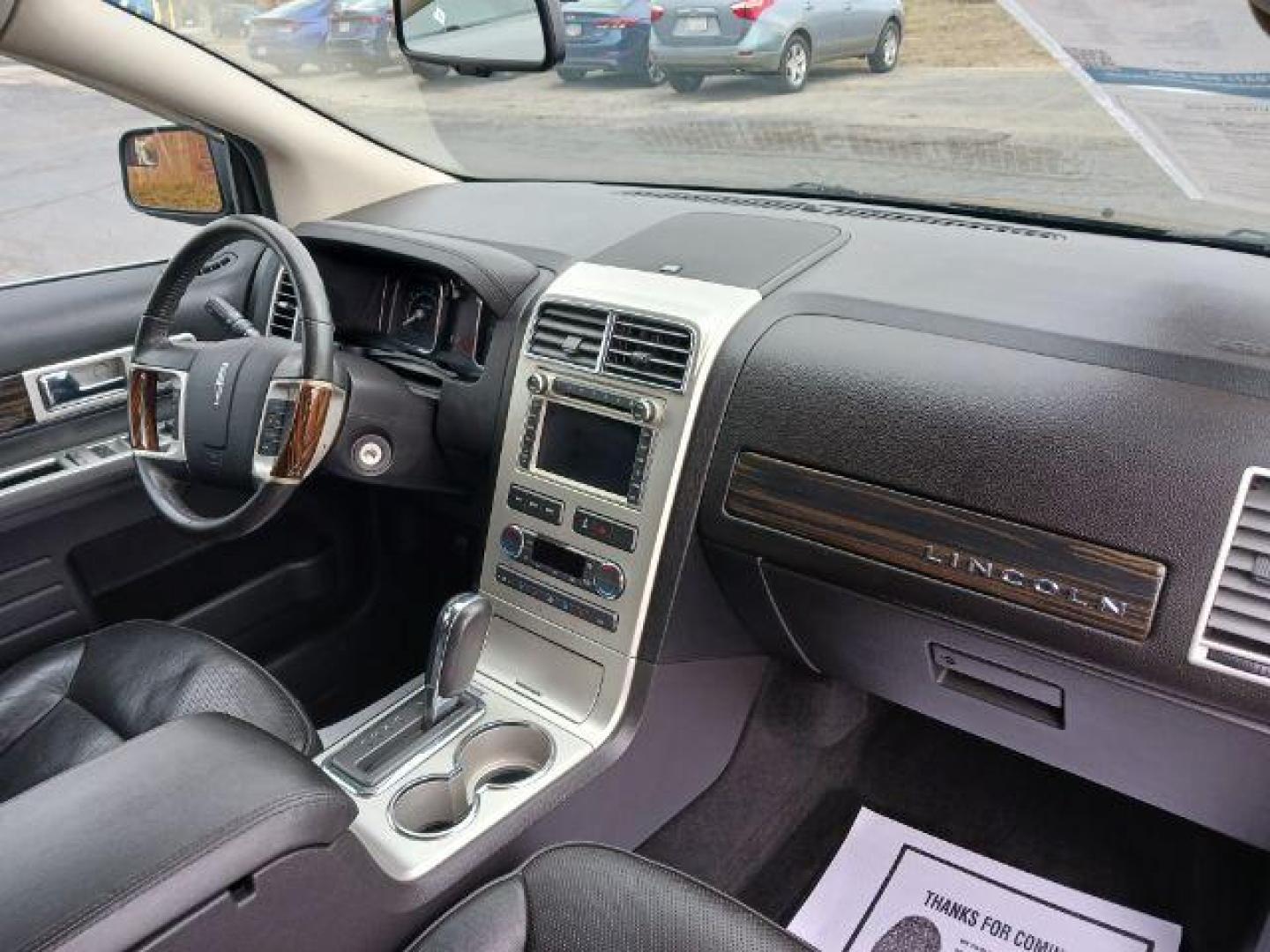 2010 Tuxedo Black Metallic Lincoln MKX AWD (2LMDJ8JC6AB) with an 3.5L V6 DOHC 24V engine, 6-Speed Automatic transmission, located at 4508 South Dixie Dr, Moraine, OH, 45439, (937) 908-9800, 39.690136, -84.216438 - Photo#8