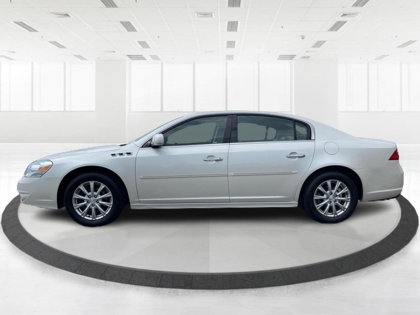 2011 White Diamond Buick Lucerne CXL (1G4HC5EM1BU) with an 3.9L V6 OHV 12V engine, 4-Speed Automatic transmission, located at 880 E. National Road, Vandalia, OH, 45377, (937) 908-9800, 39.892189, -84.181015 - Photo#5