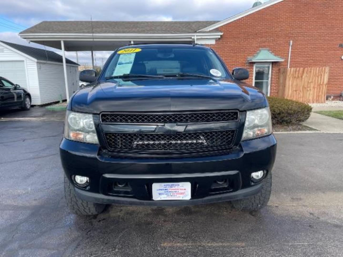 2011 Black Chevrolet Avalanche LTZ 4WD (3GNTKGE30BG) with an 5.3L V8 OHV 16V FFV engine, 4-Speed Automatic transmission, located at 401 Woodman Dr, Riverside, OH, 45431, (937) 908-9800, 39.763779, -84.122063 - Photo#5