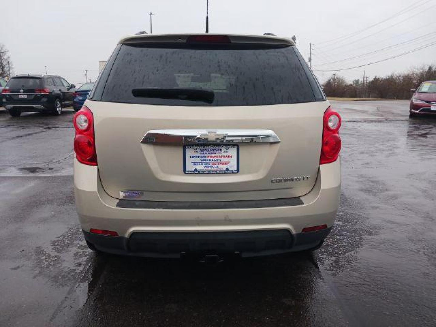 2011 Gold Mist Metallic Chevrolet Equinox 1LT 2WD (2GNALDEC2B1) with an 2.4L L4 DOHC 16V engine, 6-Speed Automatic transmission, located at 1184 Kauffman Ave, Fairborn, OH, 45324, (937) 908-9800, 39.807365, -84.029114 - Photo#5