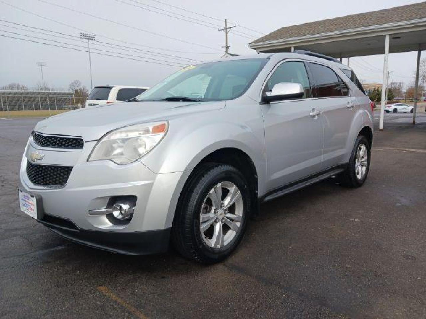 2011 Silver Ice Metallic Chevrolet Equinox 2LT 2WD (2CNALPEC4B6) with an 2.4L L4 DOHC 16V engine, 6-Speed Automatic transmission, located at 1951 S Dayton Lakeview Rd., New Carlisle, OH, 45344, (937) 908-9800, 39.890999, -84.050255 - Photo#2