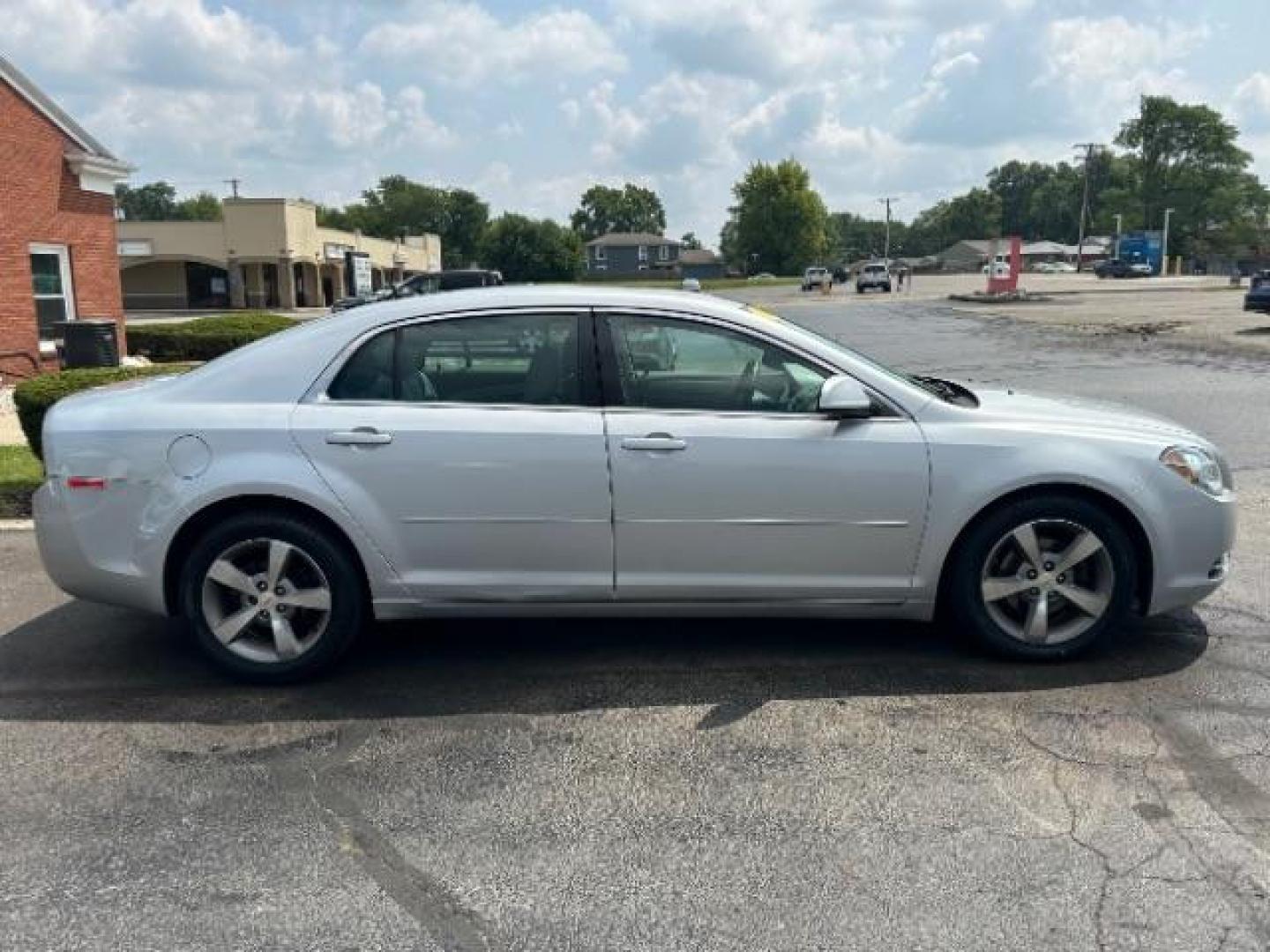 2011 Silver Ice Metallic Chevrolet Malibu 1LT (1G1ZC5E14BF) with an 2.4L L4 DOHC 16V engine, 6-Speed Automatic transmission, located at 401 Woodman Dr, Riverside, OH, 45431, (937) 908-9800, 39.763779, -84.122063 - Photo#5