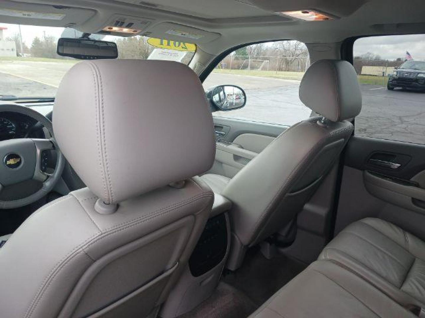 2011 Black Granite Metallic Chevrolet Tahoe LT 4WD (1GNSKBE06BR) with an 5.3L V8 OHV 16V FFV engine, 6-Speed Automatic transmission, located at 1951 S Dayton Lakeview Rd., New Carlisle, OH, 45344, (937) 908-9800, 39.890999, -84.050255 - Photo#9