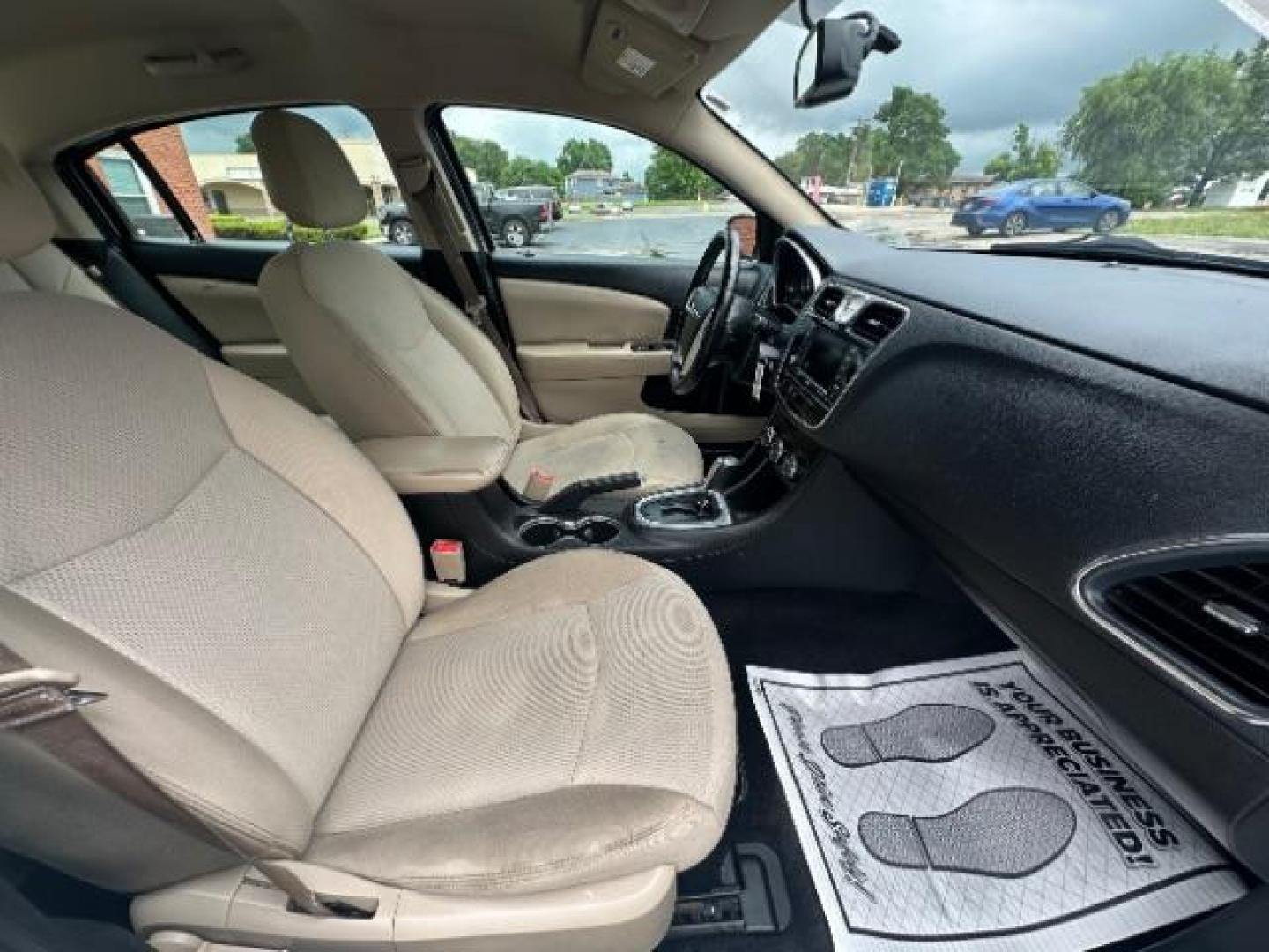 2011 White Gold Chrysler 200 Touring (1C3BC1FB3BN) with an 2.4L L4 DOHC 16V engine, 6-Speed Automatic transmission, located at 4508 South Dixie Dr, Moraine, OH, 45439, (937) 908-9800, 39.690136, -84.216438 - Photo#9