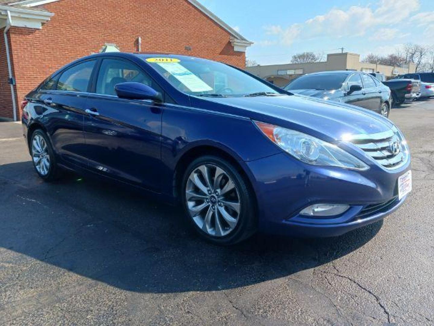 2011 Pacific Blue Pearl Hyundai Sonata SE Auto (5NPEC4AC6BH) with an 2.4L L4 DOHC 16V engine, 6-Speed Automatic transmission, located at 880 E. National Road, Vandalia, OH, 45377, (937) 908-9800, 39.892189, -84.181015 - Photo#0