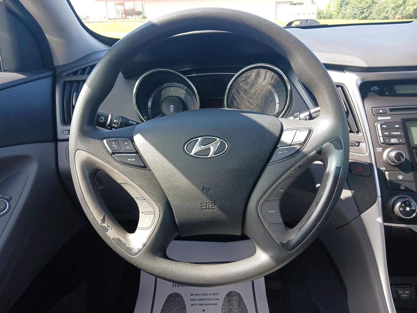 2011 Pacific Blue Pearl Hyundai Sonata GLS Auto (5NPEB4AC9BH) with an 2.4L L4 DOHC 16V engine, 6-Speed Automatic transmission, located at 880 E. National Road, Vandalia, OH, 45377, (937) 908-9800, 39.892189, -84.181015 - Photo#15