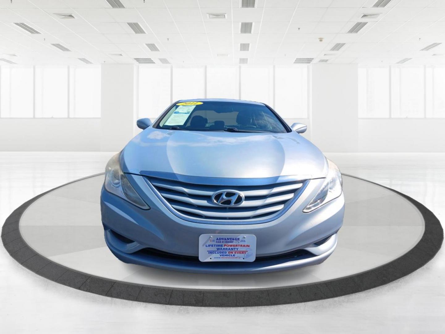 2011 Pacific Blue Pearl Hyundai Sonata GLS Auto (5NPEB4AC9BH) with an 2.4L L4 DOHC 16V engine, 6-Speed Automatic transmission, located at 880 E. National Road, Vandalia, OH, 45377, (937) 908-9800, 39.892189, -84.181015 - Photo#6