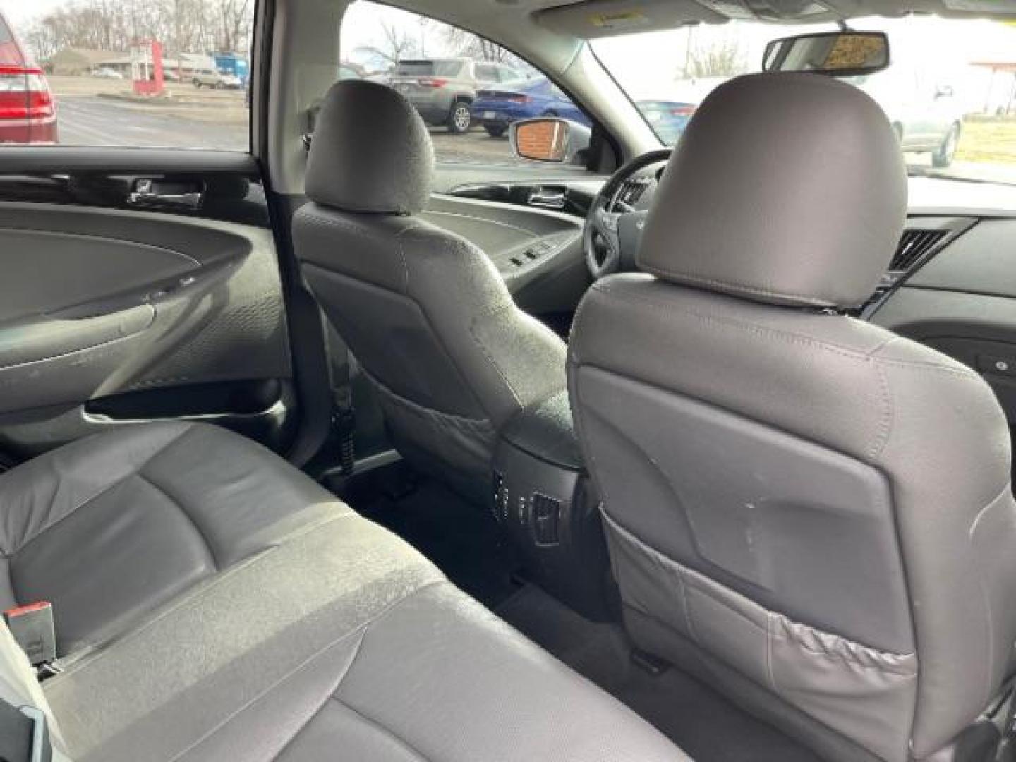 2011 Radiant Silver Metallic Hyundai Sonata Limited Auto (5NPEC4AC6BH) with an 2.4L L4 DOHC 16V engine, 6-Speed Automatic transmission, located at 4508 South Dixie Dr, Moraine, OH, 45439, (937) 908-9800, 39.690136, -84.216438 - Photo#9