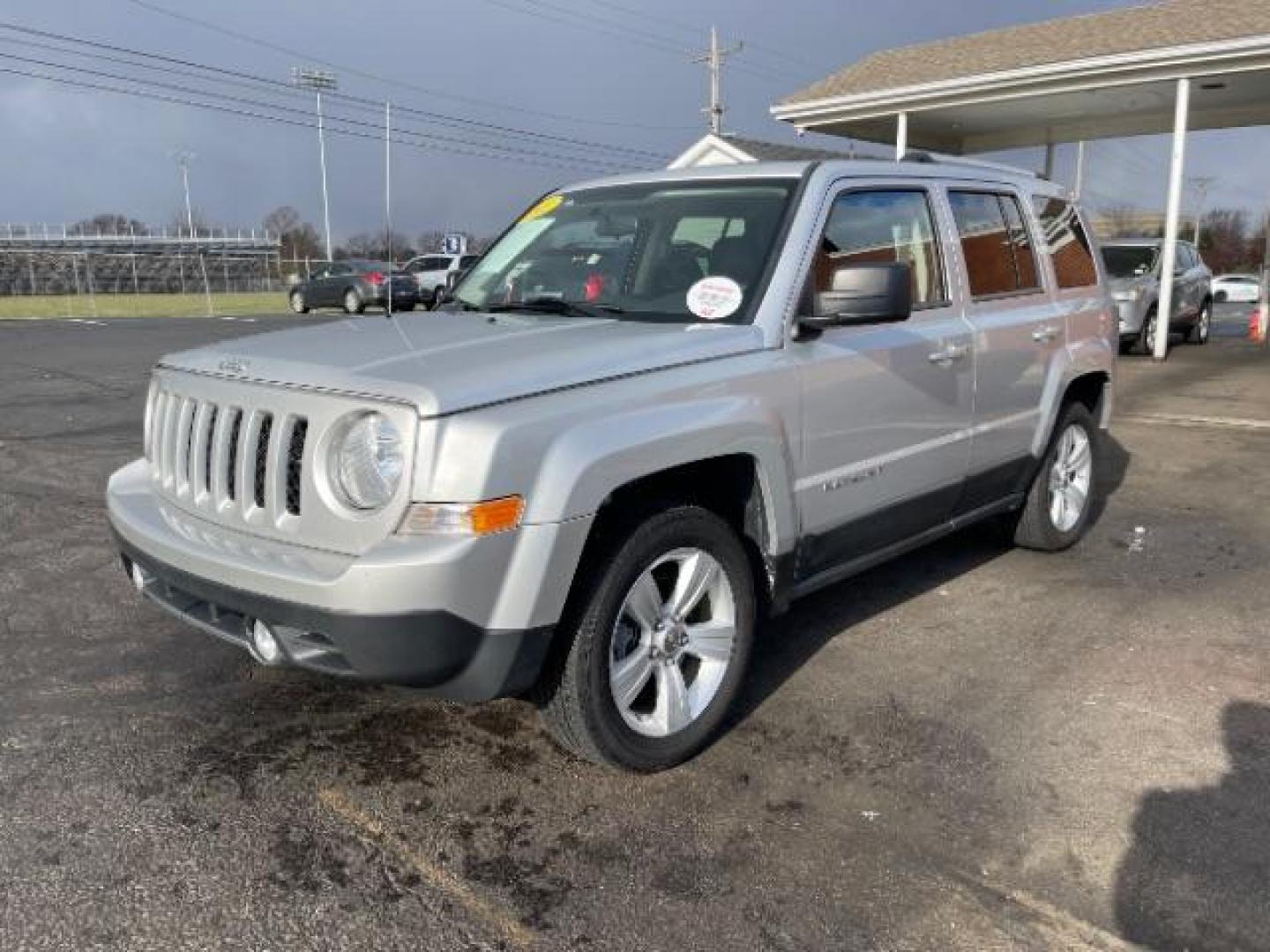 2011 Bright Silver Metallic Jeep Patriot Latitude X 4WD (1J4NF4GB8BD) with an 2.4L L4 DOHC 16V engine, located at 1184 Kauffman Ave, Fairborn, OH, 45324, (937) 908-9800, 39.807365, -84.029114 - Photo#2