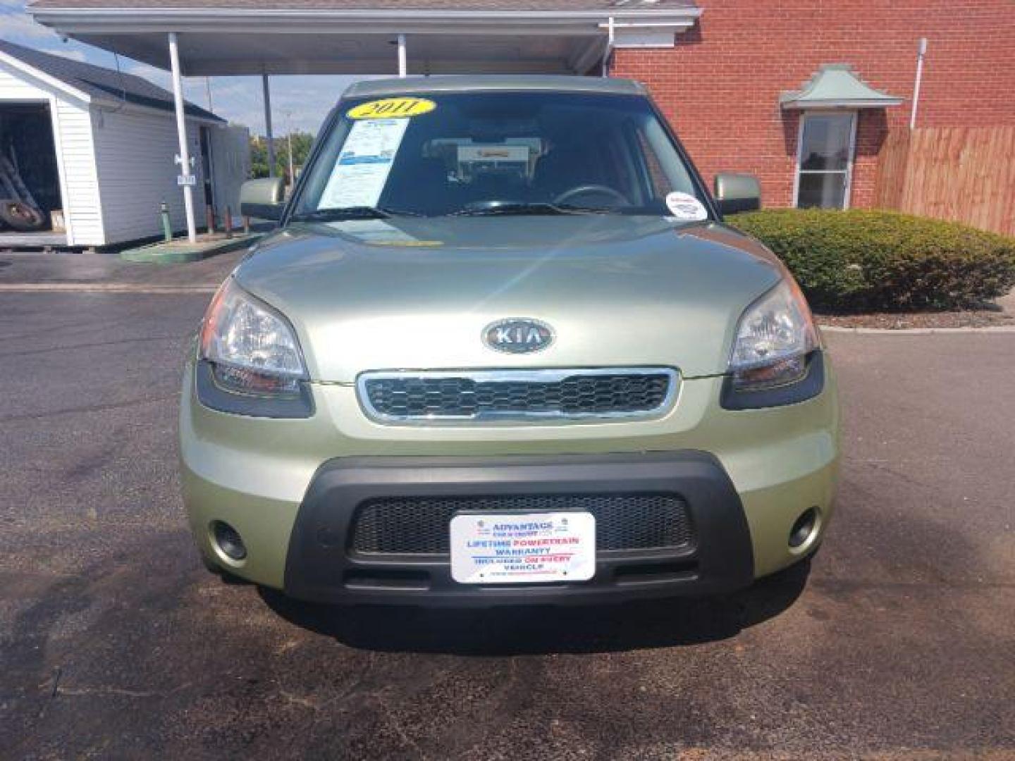 2011 Alien Metallic Kia Soul + (KNDJT2A28B7) with an 2.0L L4 DOHC 16V engine, located at 1230 East Main St, Xenia, OH, 45385, (937) 908-9800, 39.687321, -83.910294 - Photo#1