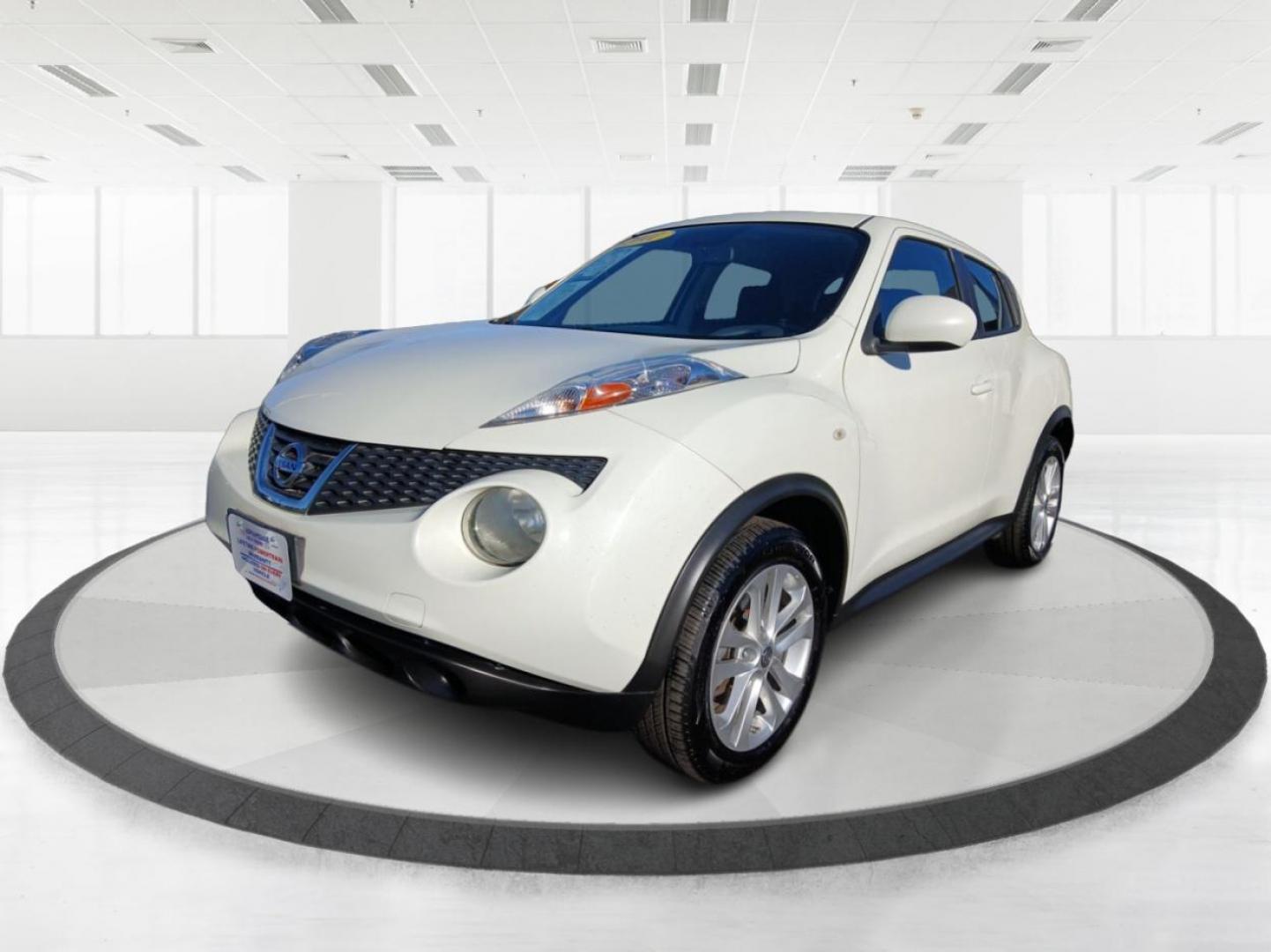 2011 White Pearl Nissan Juke S FWD (JN8AF5MR9BT) with an 1.6L L4 DOHC 16V engine, CVT transmission, located at 1951 S Dayton Lakeview Rd., New Carlisle, OH, 45344, (937) 908-9800, 39.890999, -84.050255 - Photo#7