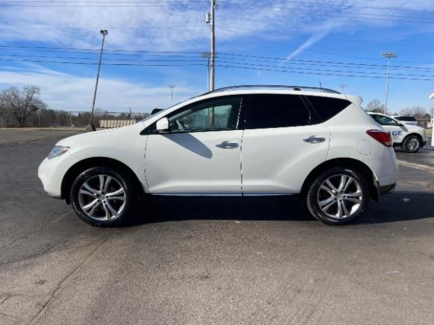 2011 Glacier Pearl Nissan Murano LE AWD (JN8AZ1MW8BW) with an 3.5L V6 DOHC 24V engine, Continuously Variable Transmission transmission, located at 401 Woodman Dr, Riverside, OH, 45431, (937) 908-9800, 39.763779, -84.122063 - Photo#5