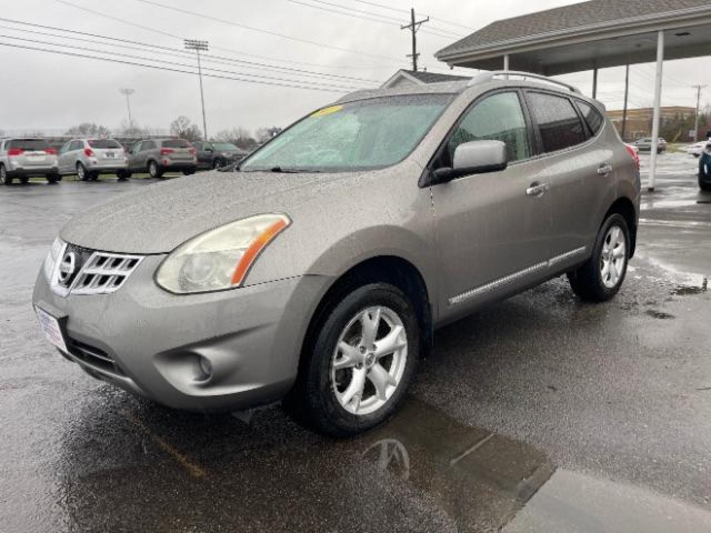 2011 Platinum Graphite Metallic Nissan Rogue SV AWD (JN8AS5MV7BW) with an 2.5L L4 DOHC 16V engine, Continuously Variable Transmission transmission, located at 1230 East Main St, Xenia, OH, 45385, (937) 908-9800, 39.687321, -83.910294 - Photo#1