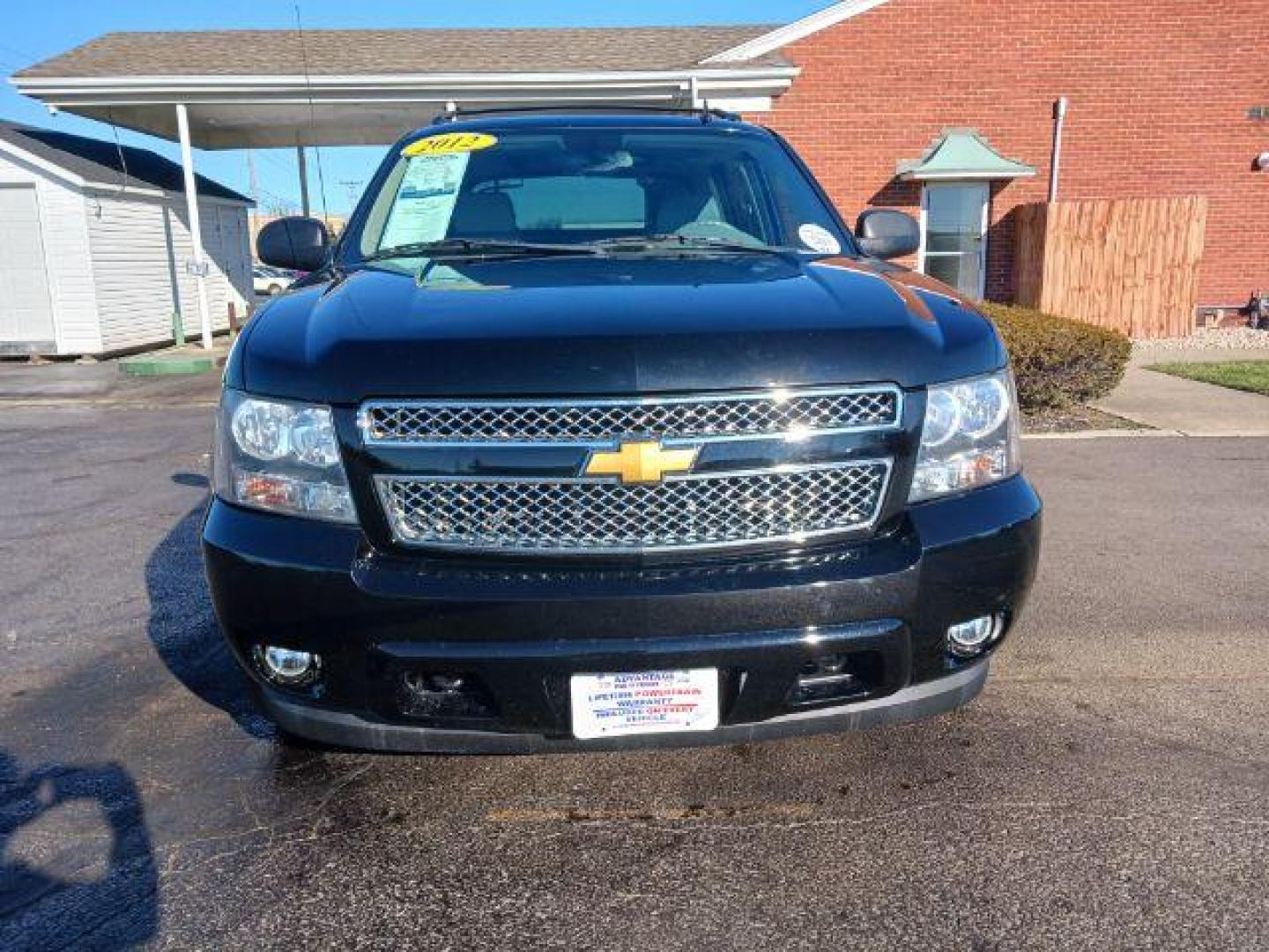 2012 Chevrolet Avalanche LT 4WD (3GNTKFE72CG) with an 5.3L V8 OHV 16V FFV engine, 4-Speed Automatic transmission, located at 8750 N County Rd 25A, Piqua, OH, 45356, (937) 908-9800, 40.164391, -84.232513 - 2012 Chevrolet Avalanche LT 4WD - Photo#14