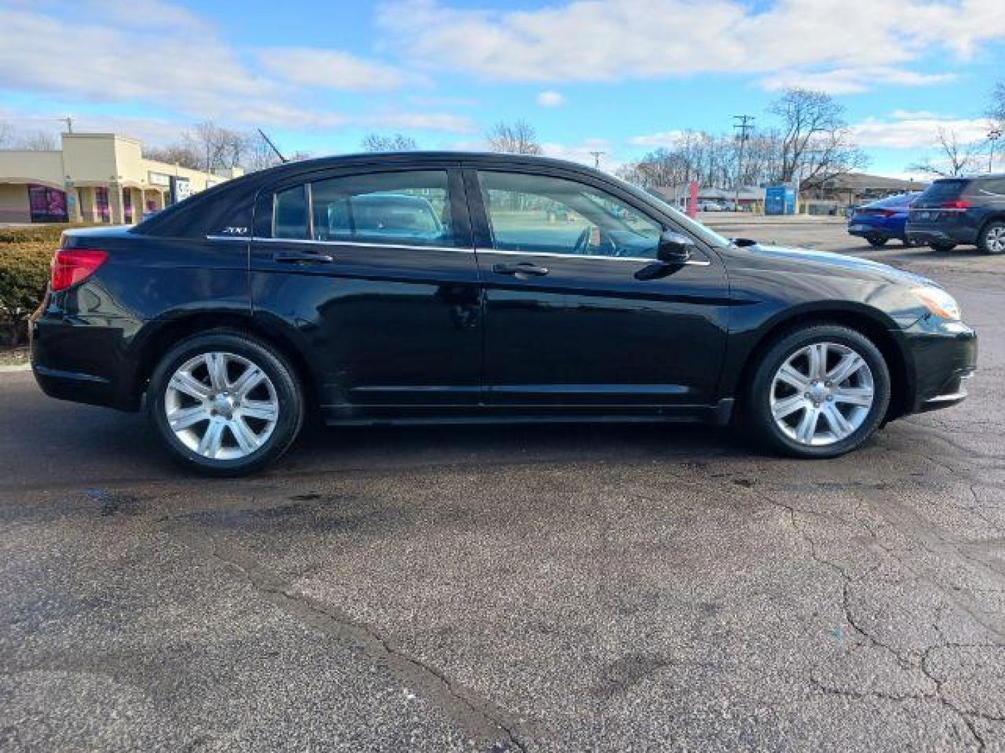 2012 Chrysler 200 Touring (1C3CCBBB4CN) with an 2.4L L4 DOHC 16V engine, 6-Speed Automatic transmission, located at 1951 S Dayton Lakeview Rd., New Carlisle, OH, 45344, (937) 908-9800, 39.890999, -84.050255 - 2012 Chrysler 200 Touring - Photo#17