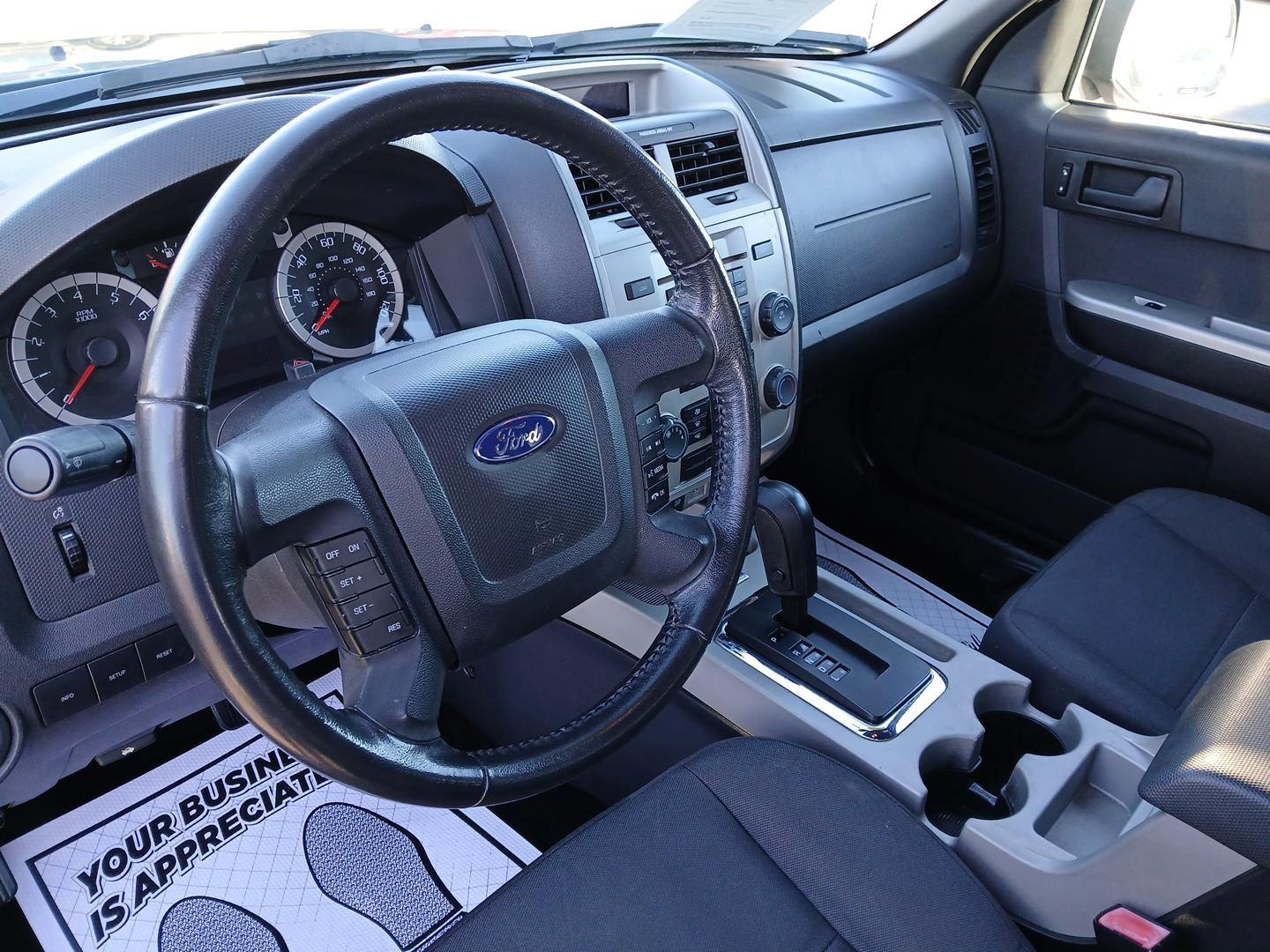 2012 Blue Flame Metallic Ford Escape XLT FWD (1FMCU0DG1CK) with an 3.0L V6 DOHC 24V engine, 6-Speed Automatic transmission, located at 1951 S Dayton Lakeview Rd., New Carlisle, OH, 45344, (937) 908-9800, 39.890999, -84.050255 - Photo#8