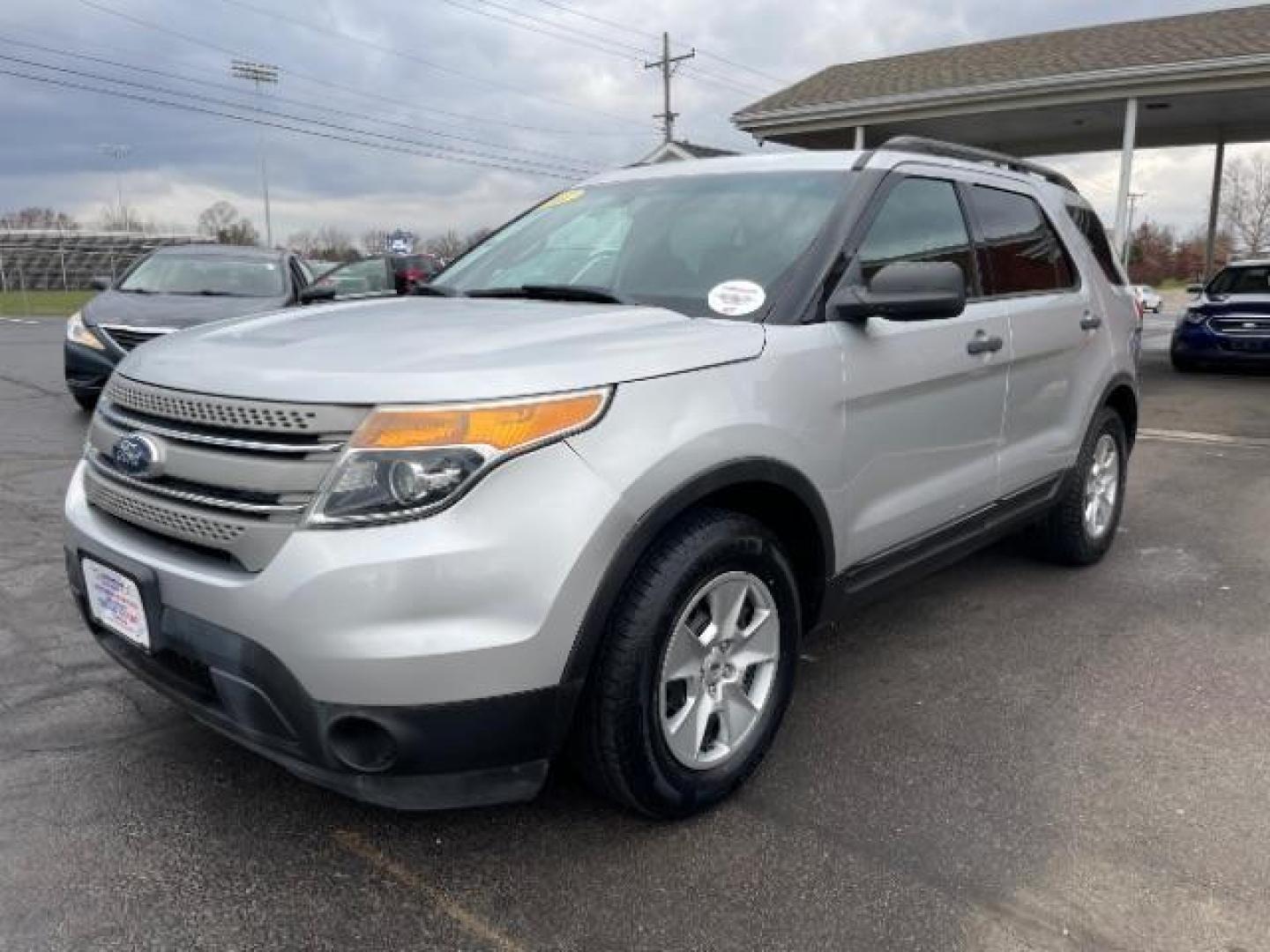 2012 Ingot Silver Metallic Ford Explorer Base FWD (1FMHK7B86CG) with an 3.5L V6 DOHC 24V engine, 6-Speed Automatic transmission, located at 1184 Kauffman Ave, Fairborn, OH, 45324, (937) 908-9800, 39.807365, -84.029114 - Photo#1