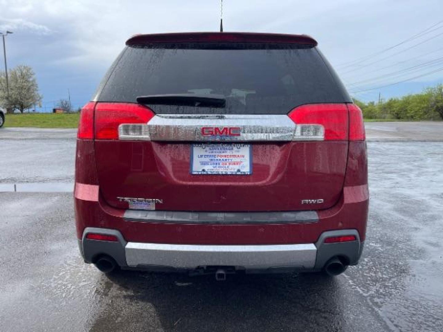 2012 Red GMC Terrain SLT2 AWD (2GKFLXE51C6) with an 3.0L V6 DOHC 24V engine, 6-Speed Automatic transmission, located at 401 Woodman Dr, Riverside, OH, 45431, (937) 908-9800, 39.763779, -84.122063 - Photo#5