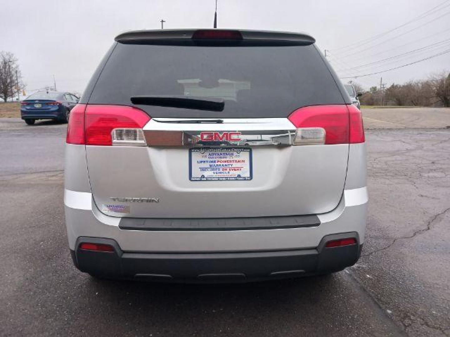 2012 Quicksilver Metallic GMC Terrain SLE2 FWD (2GKALSEKXC6) with an 2.4L L4 DOHC 16V FFV engine, 6-Speed Automatic transmission, located at 1184 Kauffman Ave, Fairborn, OH, 45324, (937) 908-9800, 39.807365, -84.029114 - Photo#5