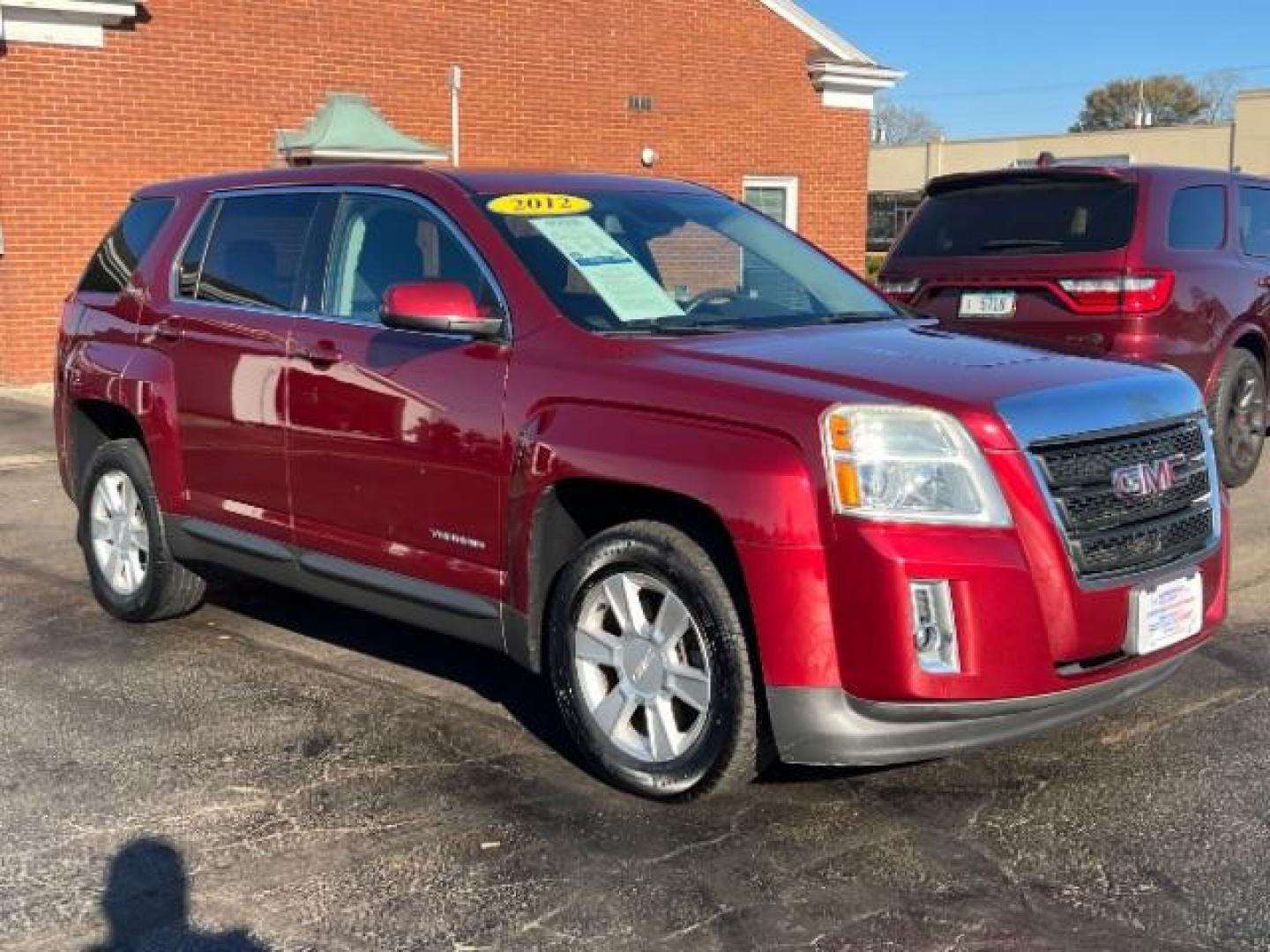 2012 Red GMC Terrain SLE1 FWD (2GKALMEK9C6) with an 2.4L L4 DOHC 16V FFV engine, 6-Speed Automatic transmission, located at 1230 East Main St, Xenia, OH, 45385, (937) 908-9800, 39.687321, -83.910294 - Photo#0