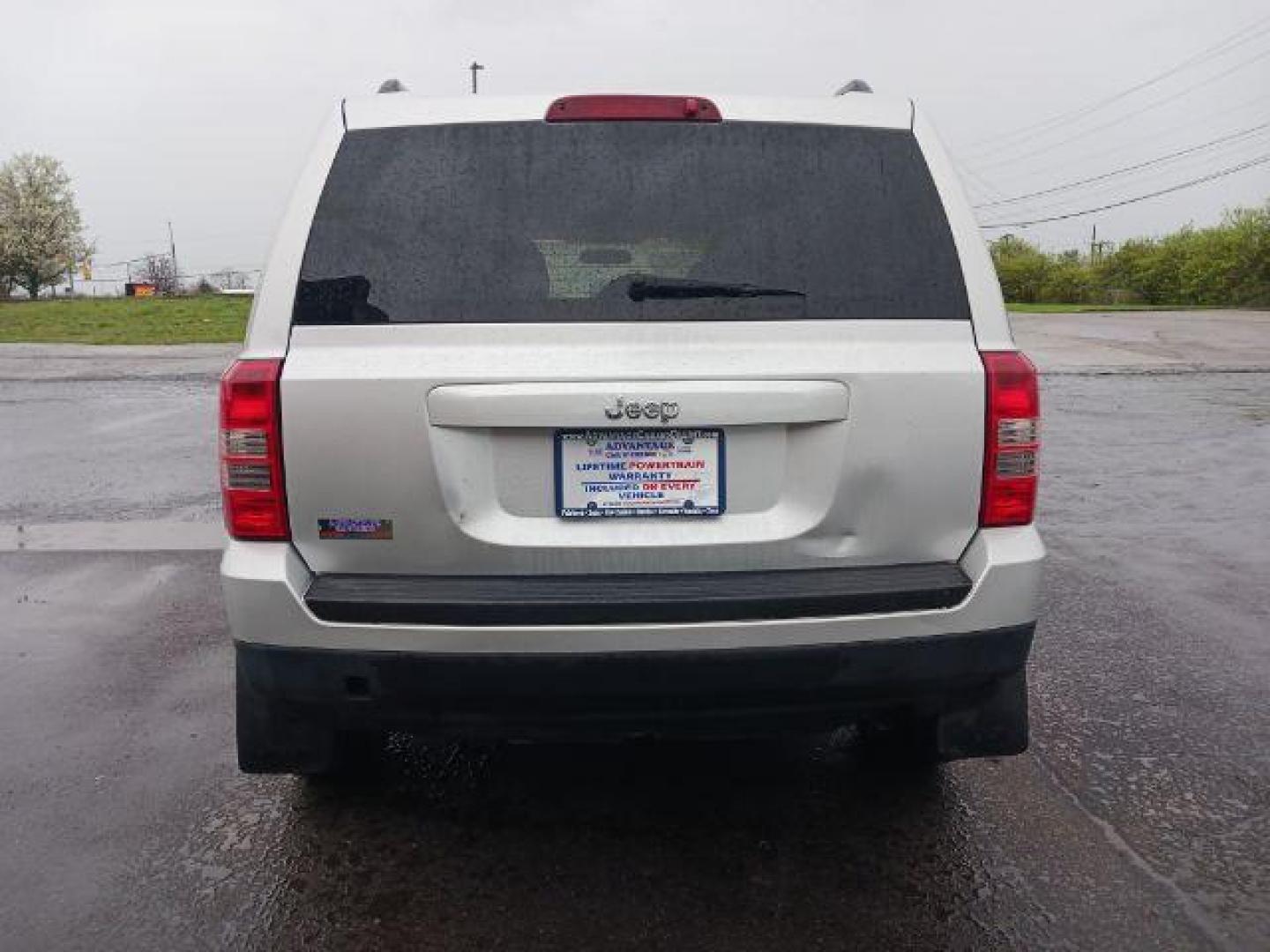 2012 Bright Silver Metallic Jeep Patriot Sport 2WD (1C4NJPBBXCD) with an 2.4L L4 DOHC 16V engine, located at 880 E. National Road, Vandalia, OH, 45377, (937) 908-9800, 39.892189, -84.181015 - Photo#5