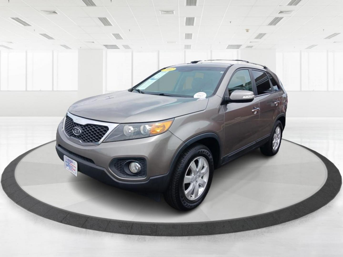 2012 Satin Metal Kia Sorento LX 2WD (5XYKT4A60CG) with an 2.4L L4 DOHC 16V engine, 6-Speed Automatic transmission, located at 401 Woodman Dr, Riverside, OH, 45431, (937) 908-9800, 39.763779, -84.122063 - Photo#7