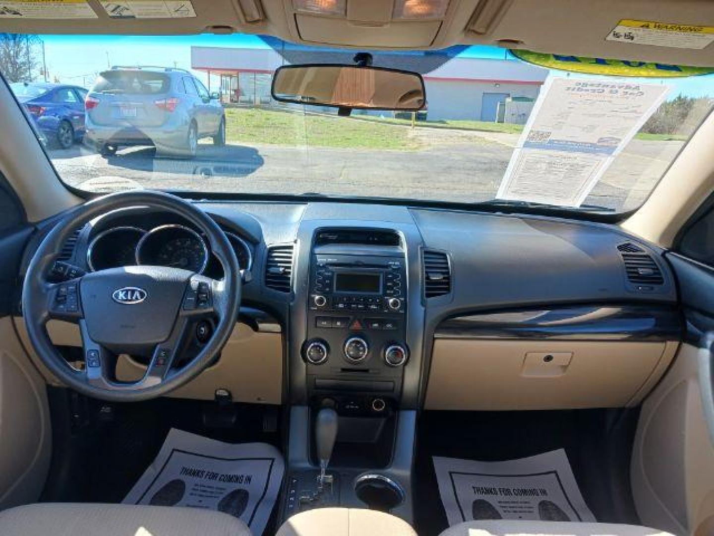 2012 Baltic Blue Kia Sorento LX 2WD (5XYKT3A15CG) with an 2.4L L4 DOHC 16V engine, 6-Speed Automatic transmission, located at 4508 South Dixie Dr, Moraine, OH, 45439, (937) 908-9800, 39.690136, -84.216438 - Photo#7