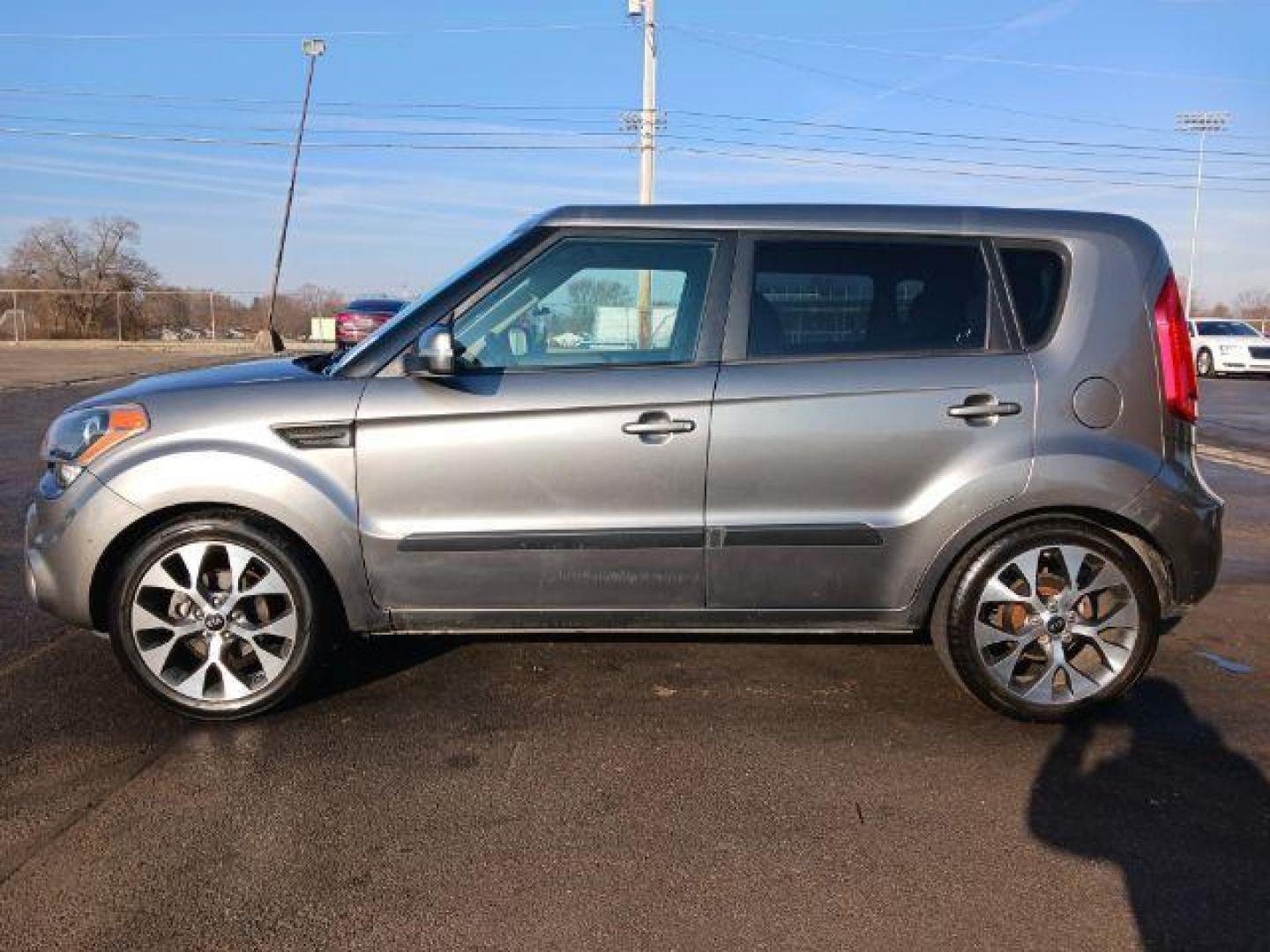 2012 Shadow Metallic Kia Soul ! (KNDJT2A68C7) with an 2.0L L4 DOHC 16V engine, located at 1099 N County Rd 25A, OH, 45373, (937) 908-9800, 40.057079, -84.212883 - Photo#3