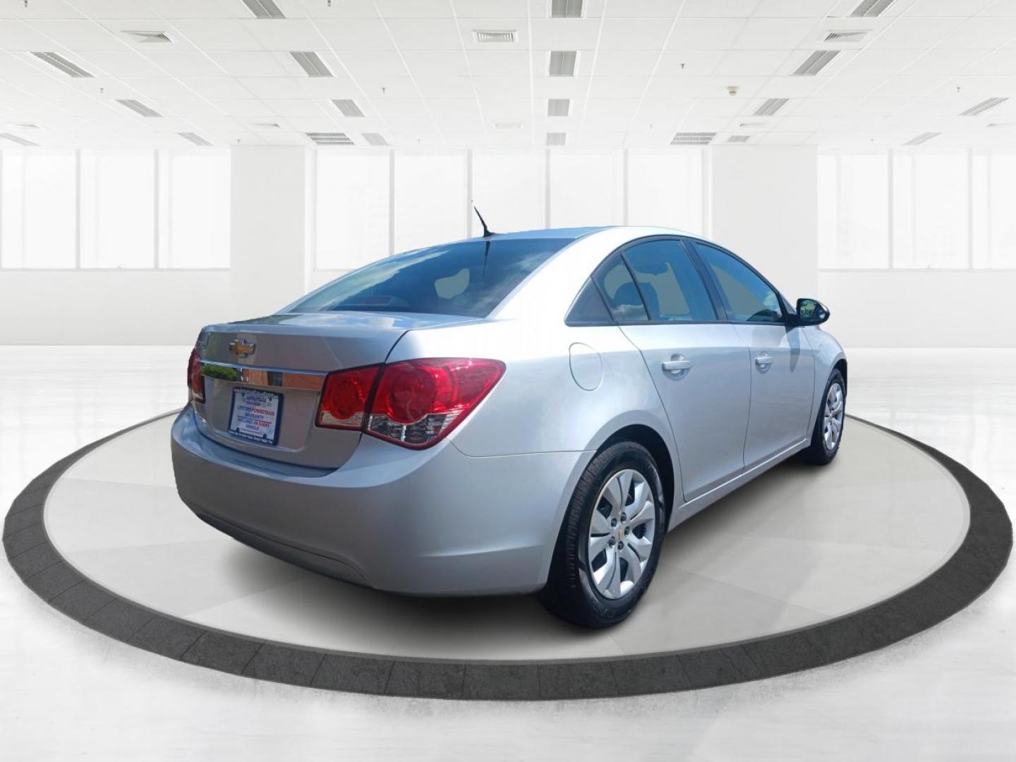 2013 Champagne Silver Metallic Chevrolet Cruze LS Auto (1G1PA5SH8D7) with an 1.8L L4 DOHC 16V FFV engine, 6-Speed Automatic transmission, located at 1184 Kauffman Ave, Fairborn, OH, 45324, (937) 908-9800, 39.807365, -84.029114 - Photo#2