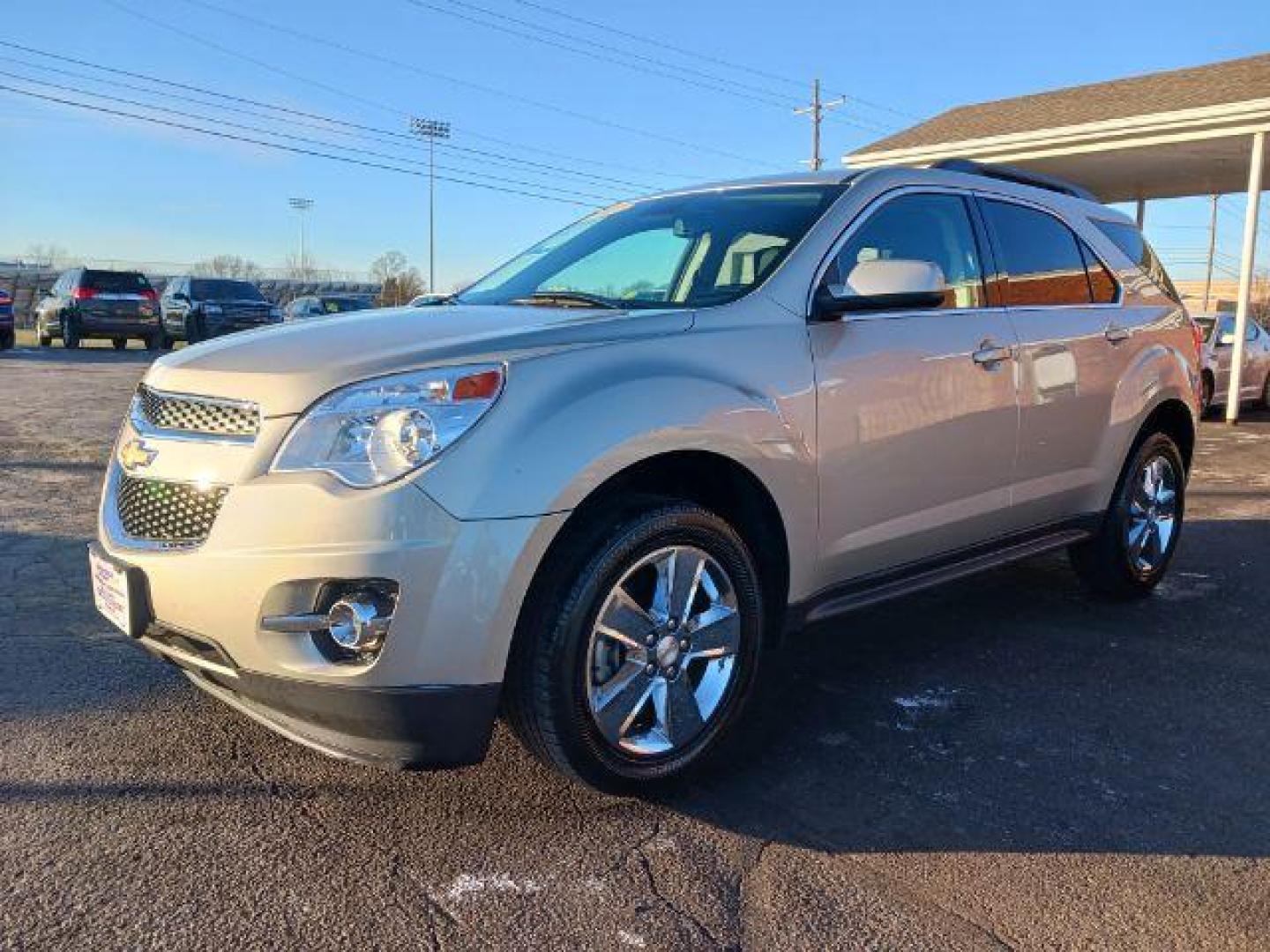 2013 Champagne Silver Metallic Chevrolet Equinox 1LT 2WD (2GNALDEK1D1) with an 2.4L L4 DOHC 16V engine, 6-Speed Automatic transmission, located at 401 Woodman Dr, Riverside, OH, 45431, (937) 908-9800, 39.763779, -84.122063 - Photo#2