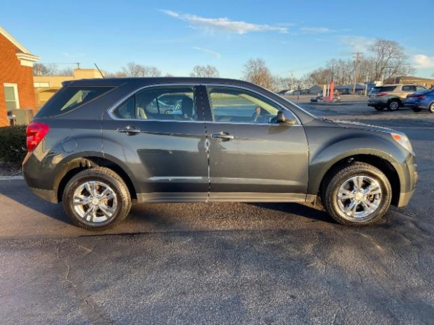 2013 Black Chevrolet Equinox LS 2WD (2GNALBEK6D1) with an 2.4L L4 DOHC 16V engine, 6-Speed Automatic transmission, located at 1951 S Dayton Lakeview Rd., New Carlisle, OH, 45344, (937) 908-9800, 39.890999, -84.050255 - Photo#3