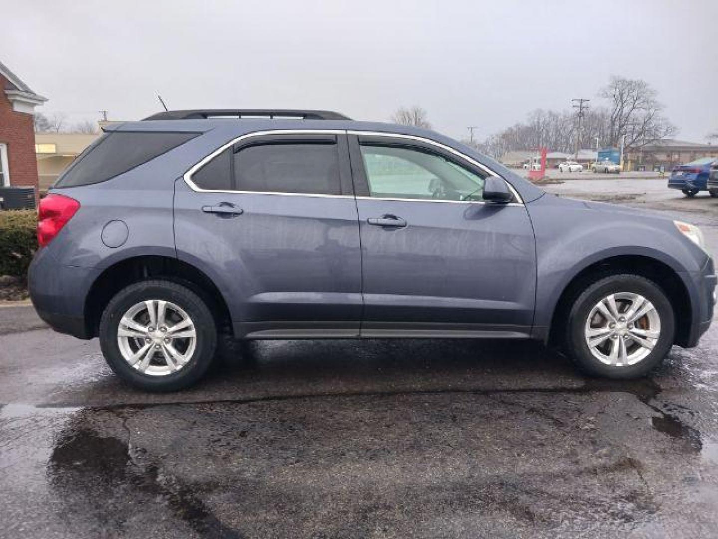 2013 Atlantis Blue Metallic Chevrolet Equinox 2LT AWD (2GNFLNEK3D6) with an 2.4L L4 DOHC 16V engine, 6-Speed Automatic transmission, located at 4508 South Dixie Dr, Moraine, OH, 45439, (937) 908-9800, 39.690136, -84.216438 - Photo#4