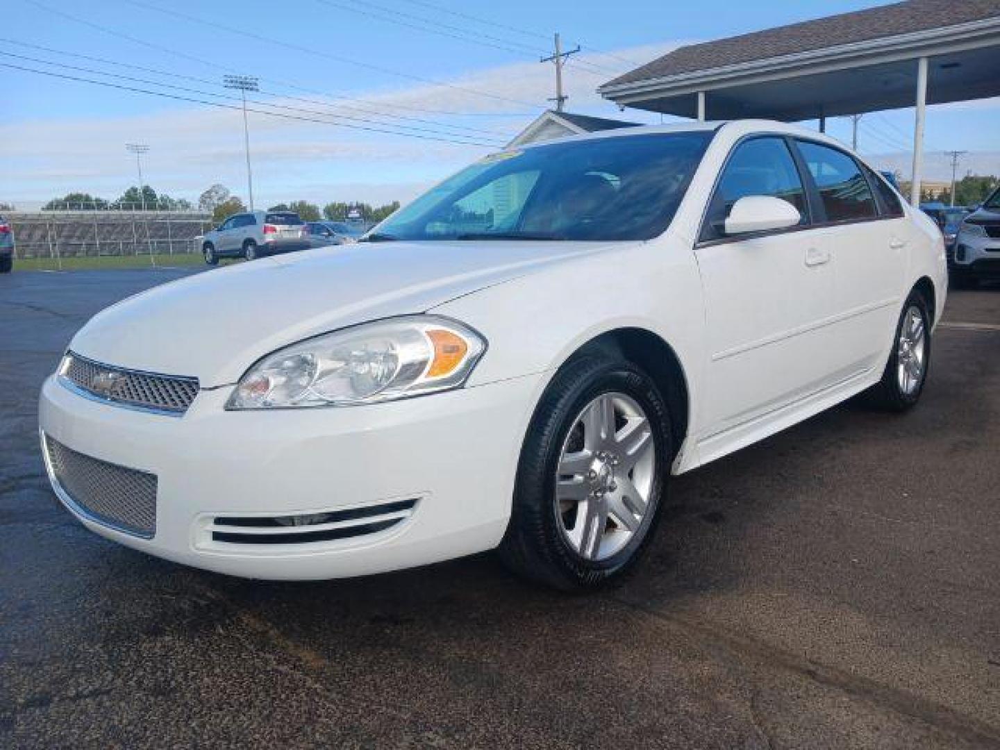 2013 White Chevrolet Impala LT (Fleet) (2G1WG5E34D1) with an 3.6L V6 DOHC 16V FFV engine, 6-Speed Automatic transmission, located at 1099 N County Rd 25A, OH, 45373, (937) 908-9800, 40.057079, -84.212883 - Photo#2