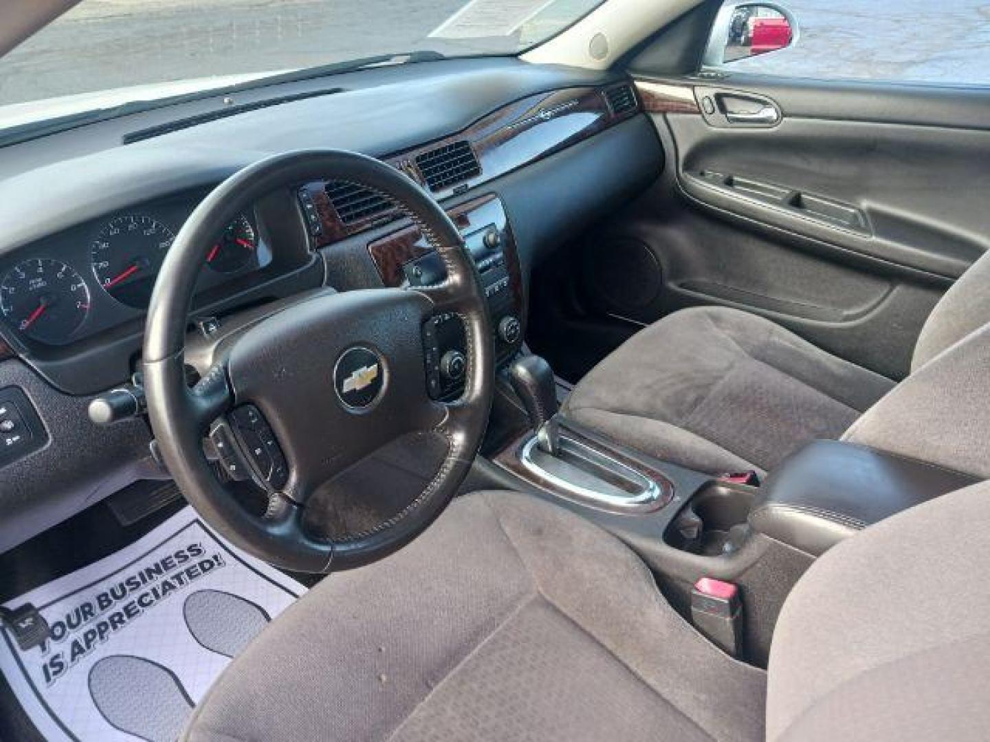 2013 White Chevrolet Impala LT (Fleet) (2G1WG5E34D1) with an 3.6L V6 DOHC 16V FFV engine, 6-Speed Automatic transmission, located at 1099 N County Rd 25A, OH, 45373, (937) 908-9800, 40.057079, -84.212883 - Photo#6