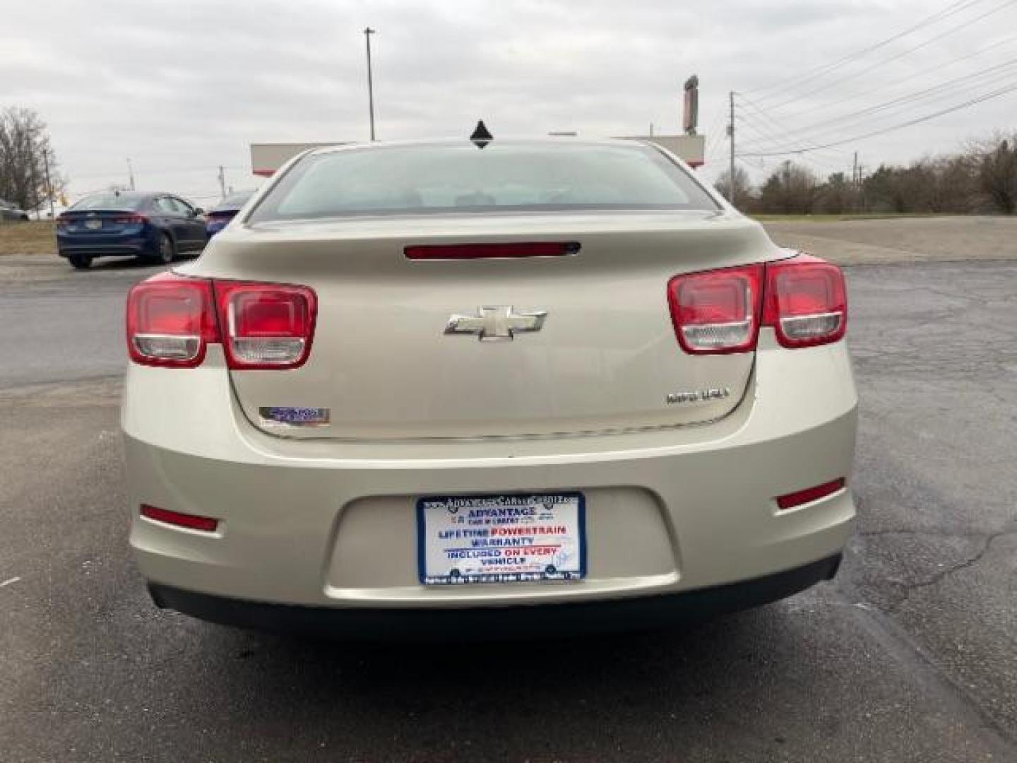 2013 Champagne Silver Metallic Chevrolet Malibu LS (1G11B5SA1DF) with an 2.5L L4 DOHC 16V engine, 6-Speed Automatic transmission, located at 1230 East Main St, Xenia, OH, 45385, (937) 908-9800, 39.687321, -83.910294 - Photo#4