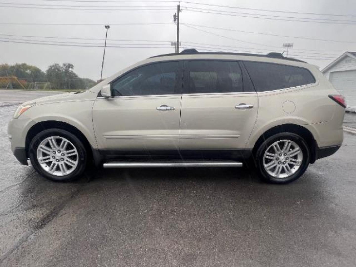 2013 Champagne Silver Metallic Chevrolet Traverse 1LT FWD (1GNKRGKD7DJ) with an 3.6L V6 DOHC 24V engine, 6-Speed Automatic transmission, located at 1230 East Main St, Xenia, OH, 45385, (937) 908-9800, 39.687321, -83.910294 - Third Row - Photo#3