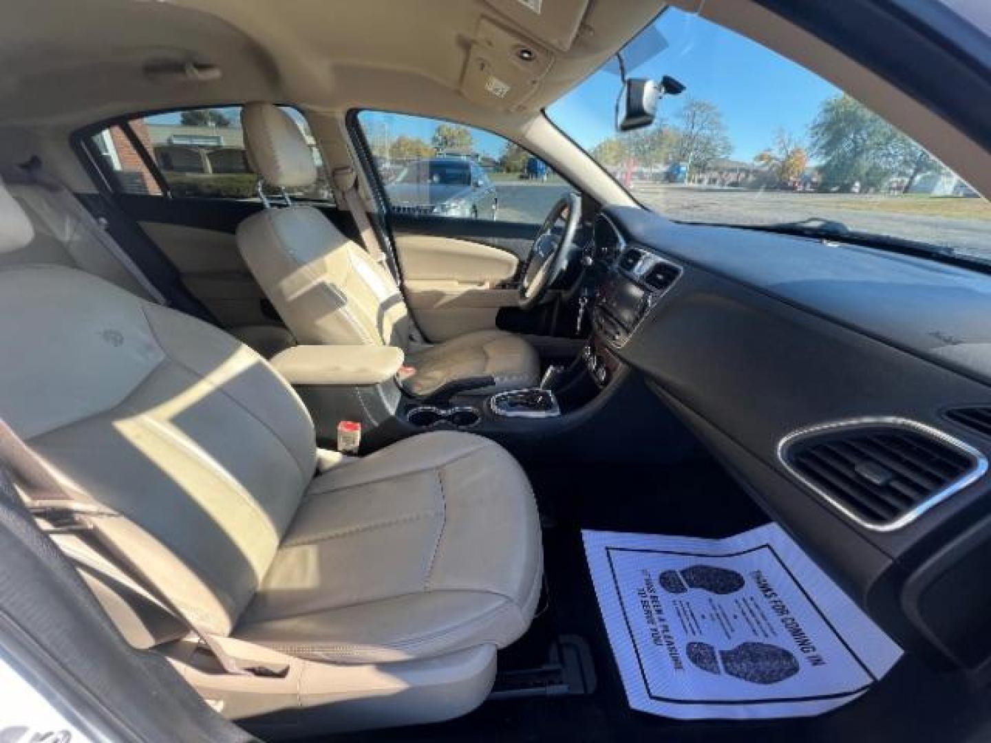 2013 Bright White Chrysler 200 Limited (1C3CCBCG9DN) with an 3.6L V6 DOHC 24V FFV engine, 6-Speed Automatic transmission, located at 1184 Kauffman Ave, Fairborn, OH, 45324, (937) 908-9800, 39.807365, -84.029114 - Photo#9